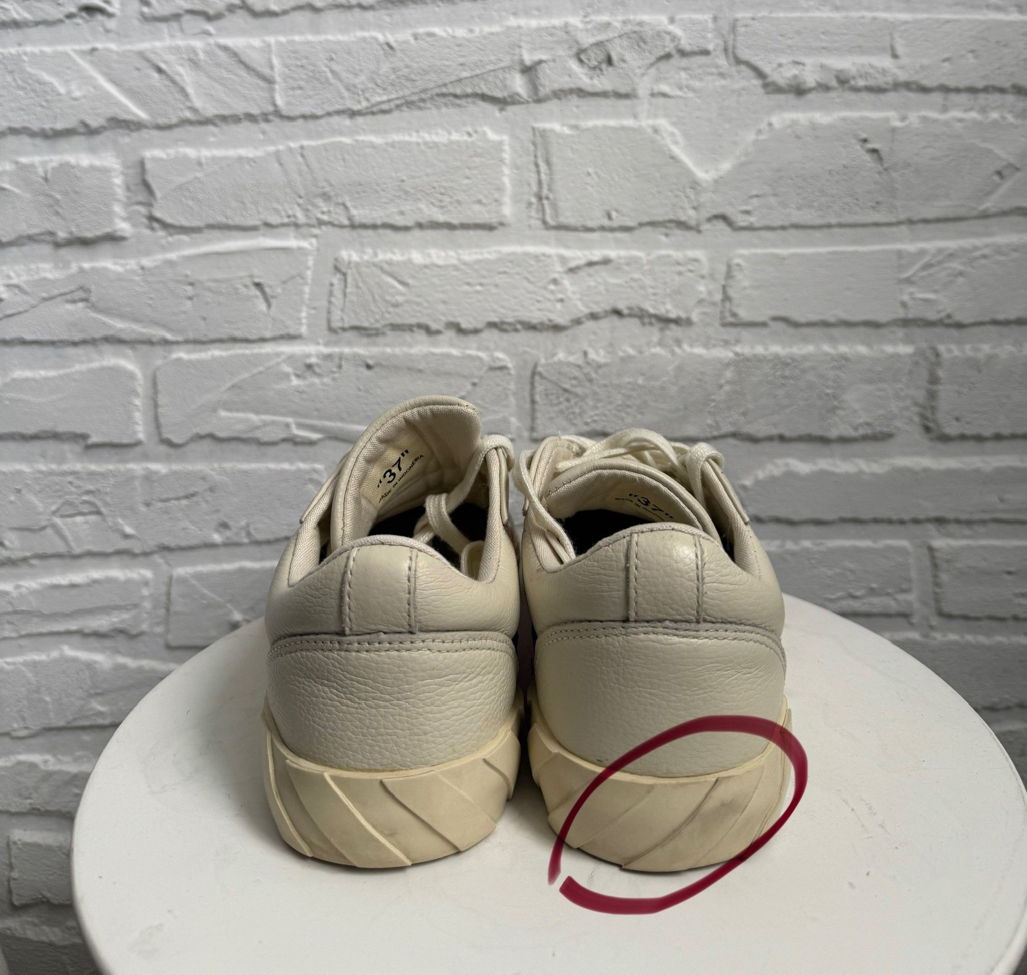 Off-White Off-White Leather Vulcanized Low sneakers cream white Size US 6 / IT 36 - 4 Thumbnail