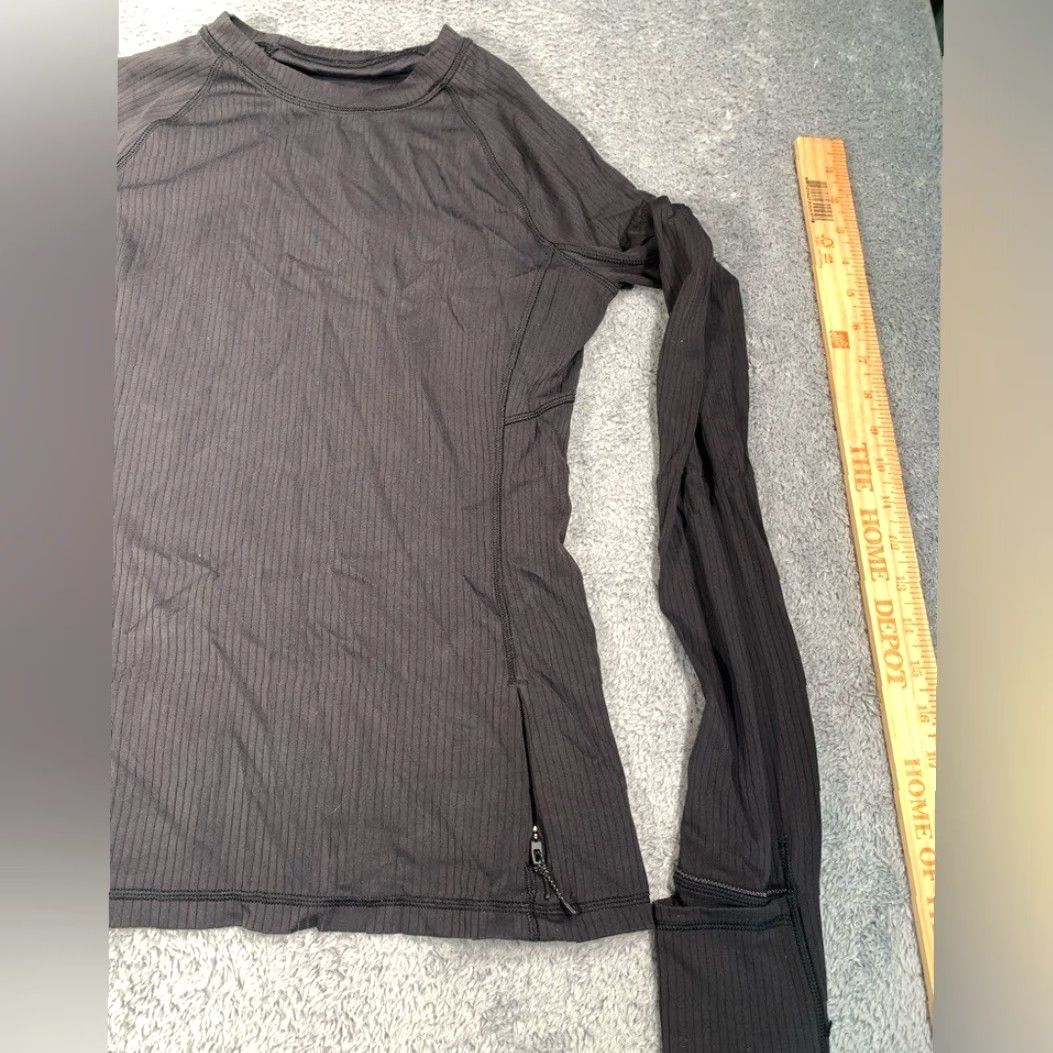 Lululemon Lululemon Women's Black Ribbed Long Sleeve Top Size S User: Lululemon Women's Black Ribbed Long Sleeve Top Size S Size S / US 4 / IT 40 - 4 Thumbnail