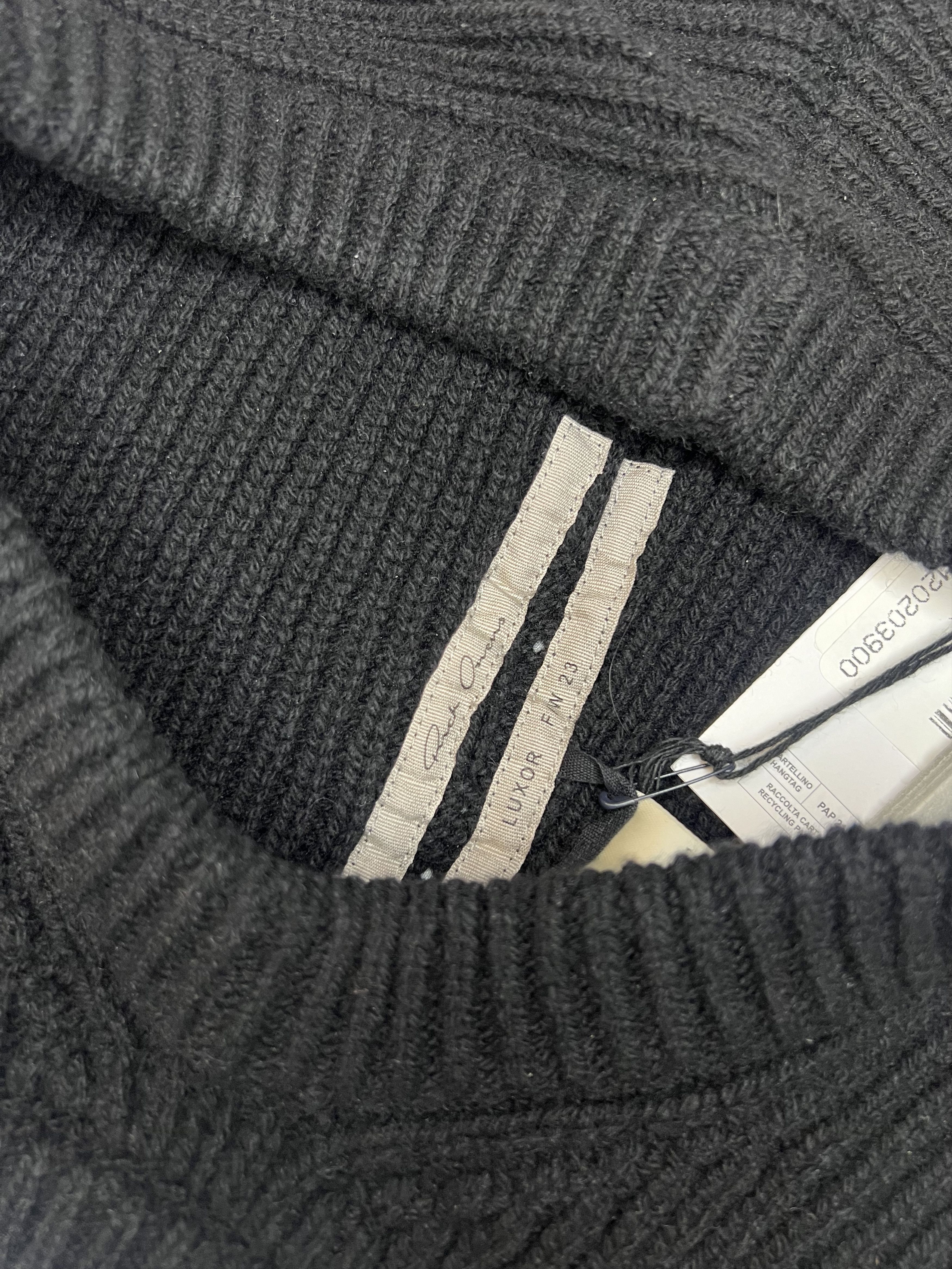 Rick Owens cashmere black hood beanie Size ONE SIZE - 4 Thumbnail