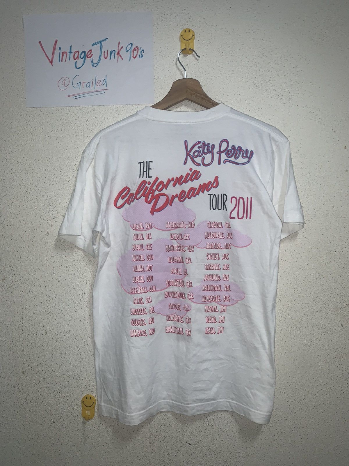 Band Tees California Dreams Tour 2011 Katy Perry Size US M / EU 48-50 / 2 - 4 Thumbnail