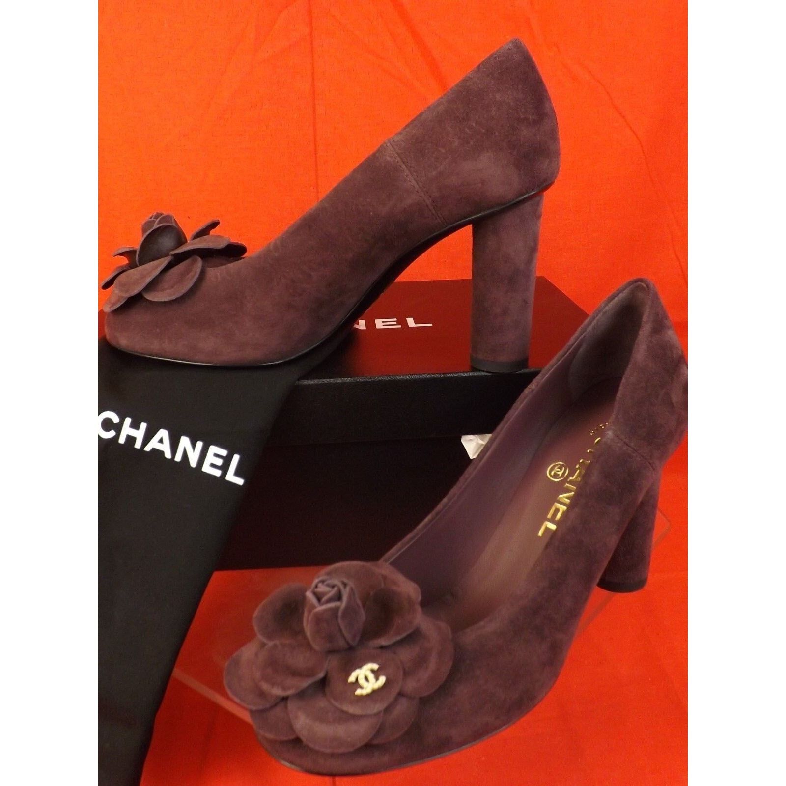 Chanel CHANEL BURGUNDY SUEDE CAMELLIA PEARL CC LOGO PUMPS 40.5 Size US 10.5 / IT 40.5 - 8 Thumbnail