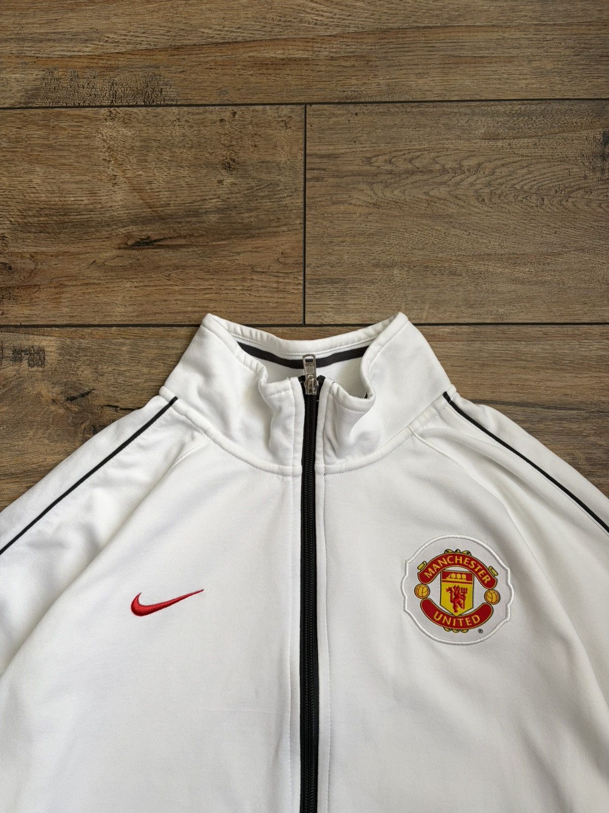 Nike Nike Manchester United 2010 Football Treck Jacket Size US L / EU 52-54 / 3 - 3 Thumbnail