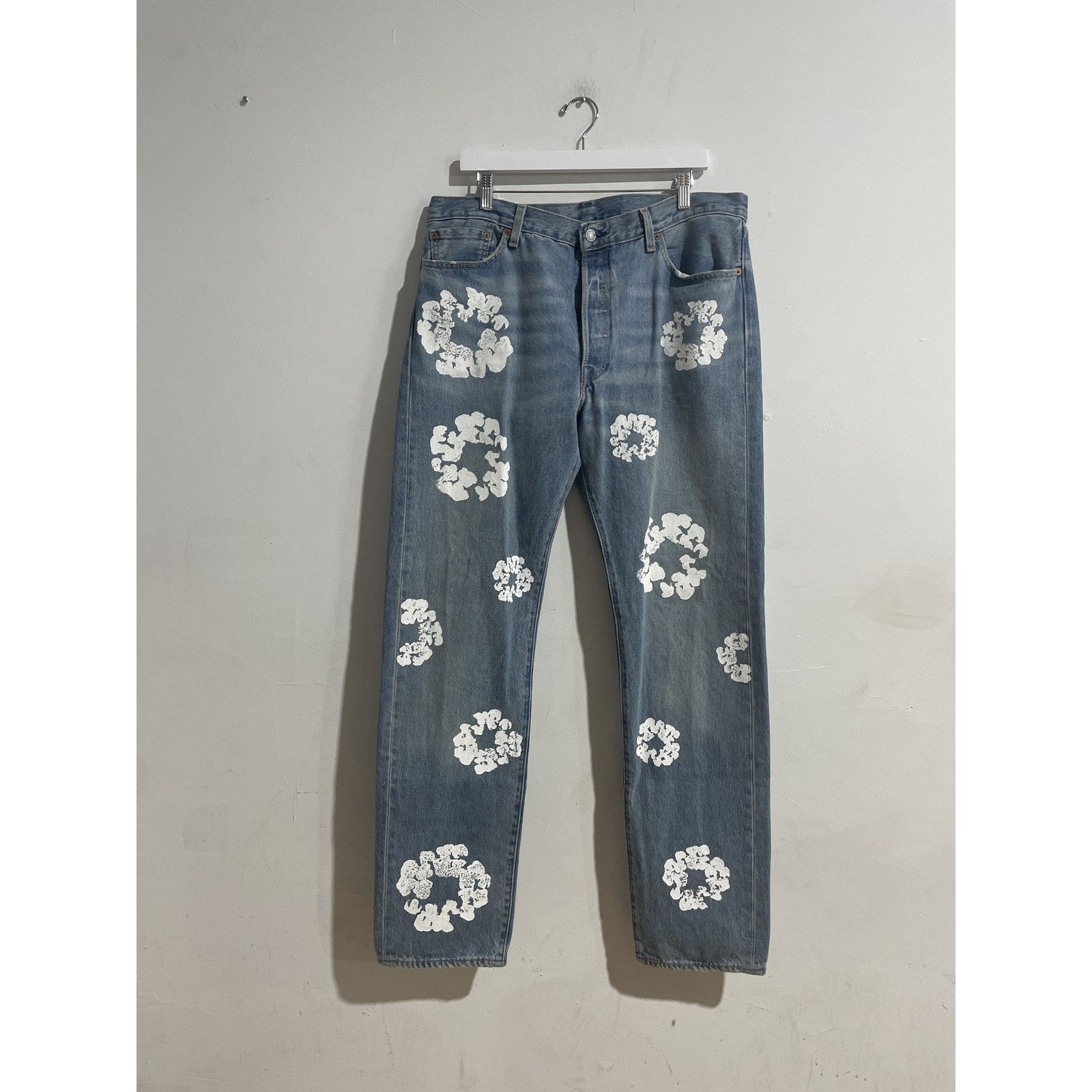 Denim tears × Levi's JEAN LIGHT WASH Denim Tears x Levi's Cotton Wreath Jean Light Wash – N-Hype