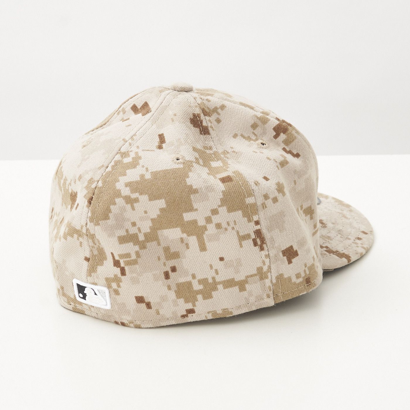 New Era Chicago White Sox 2013 'STARS N STRIPES' Desert Camo Fitted Size ONE SIZE - 5 Thumbnail