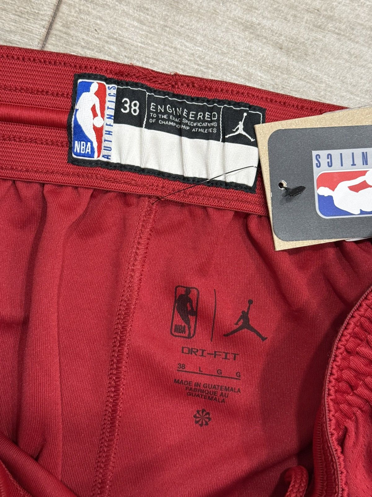 Jordan Brand Jordan Miami Heat CV9566-608 Swingman Red Shorts Sz L Large Size US 36 / EU 52 - 7 Thumbnail