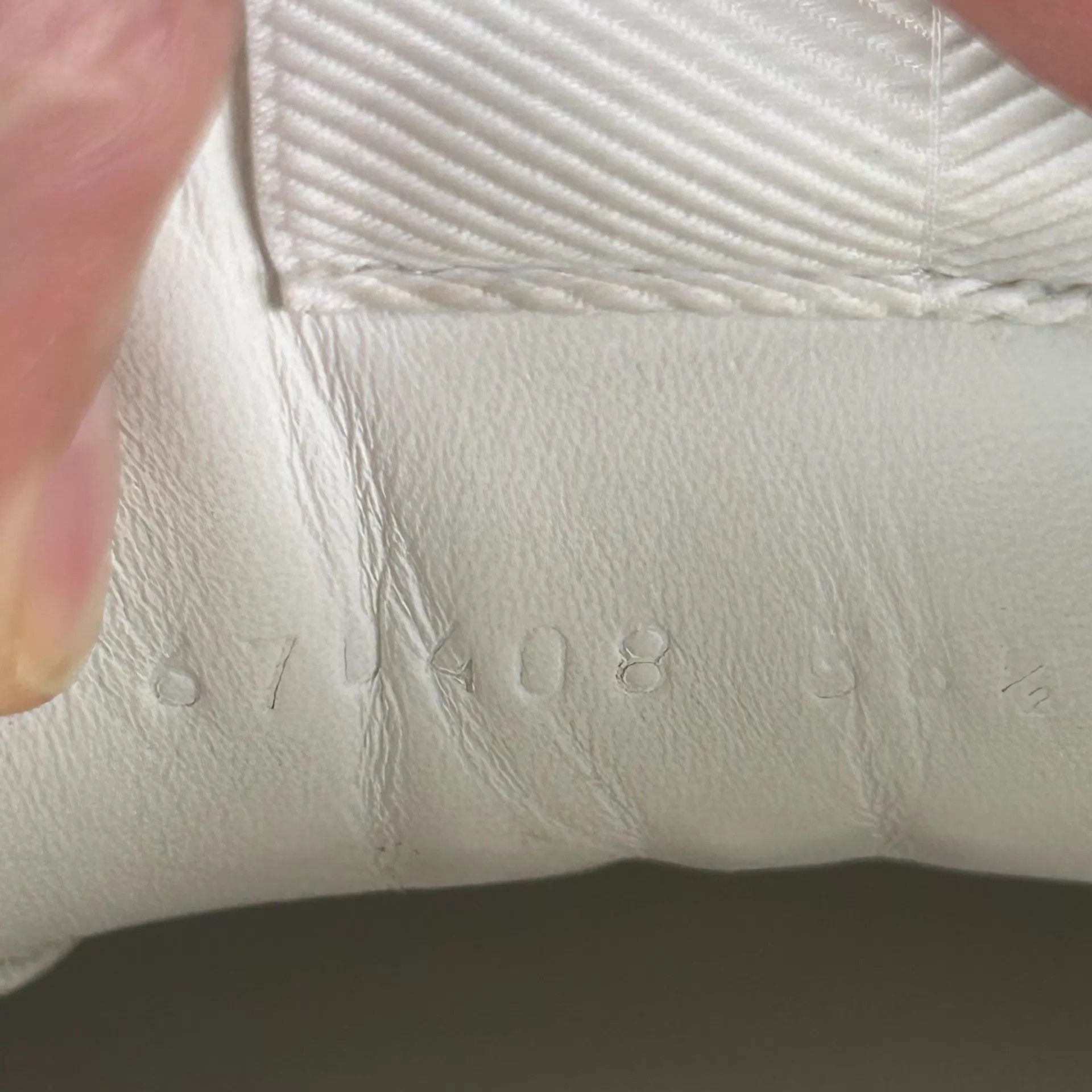Gucci Gucci White Leather Cookie Sneakers Women's 36.5 Size US 6 / IT 36 - 7 Thumbnail