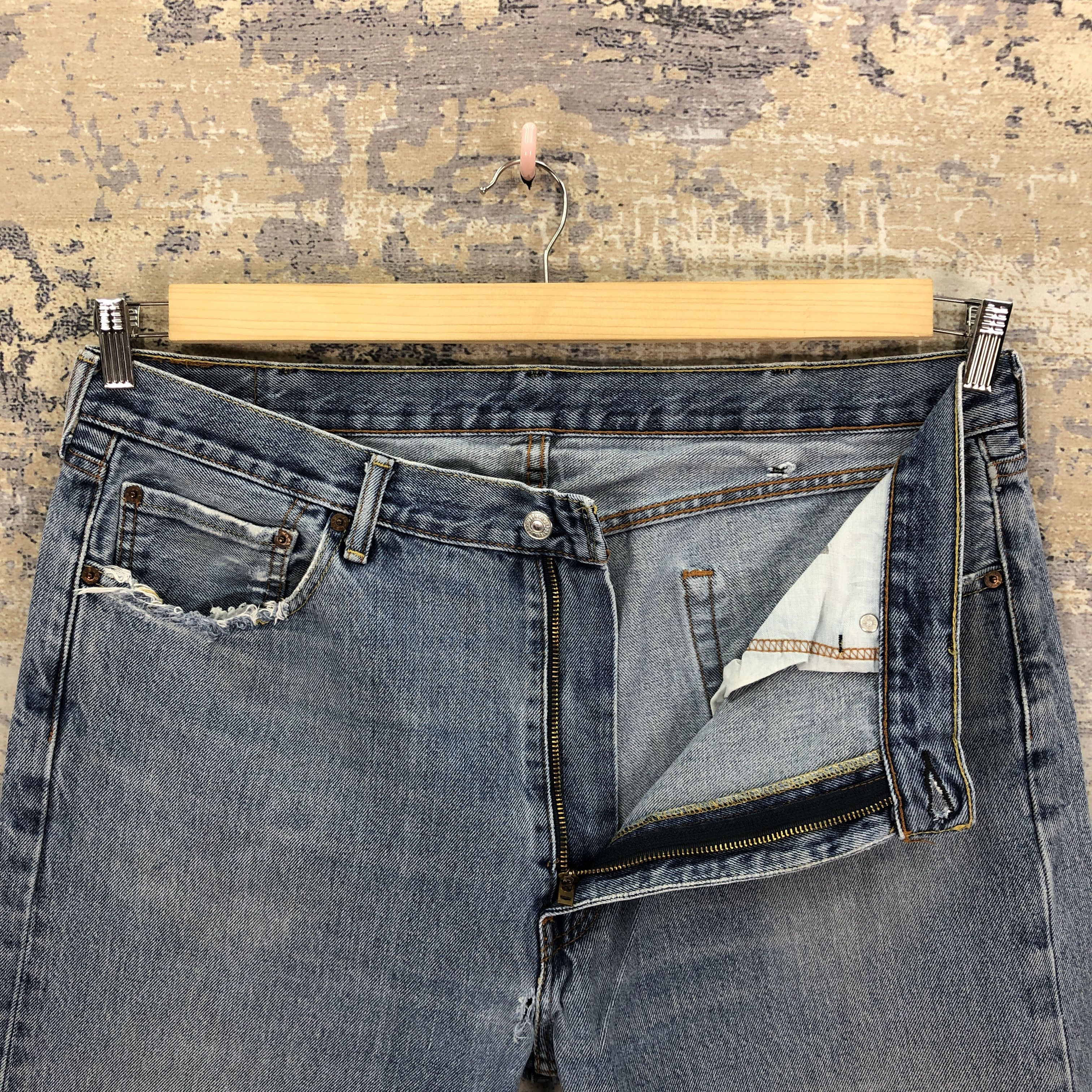 Levi's Vintage Levis 505 Light Wash Jeans Levi's Distressed Denim Size US 38 / EU 54 - 5 Thumbnail