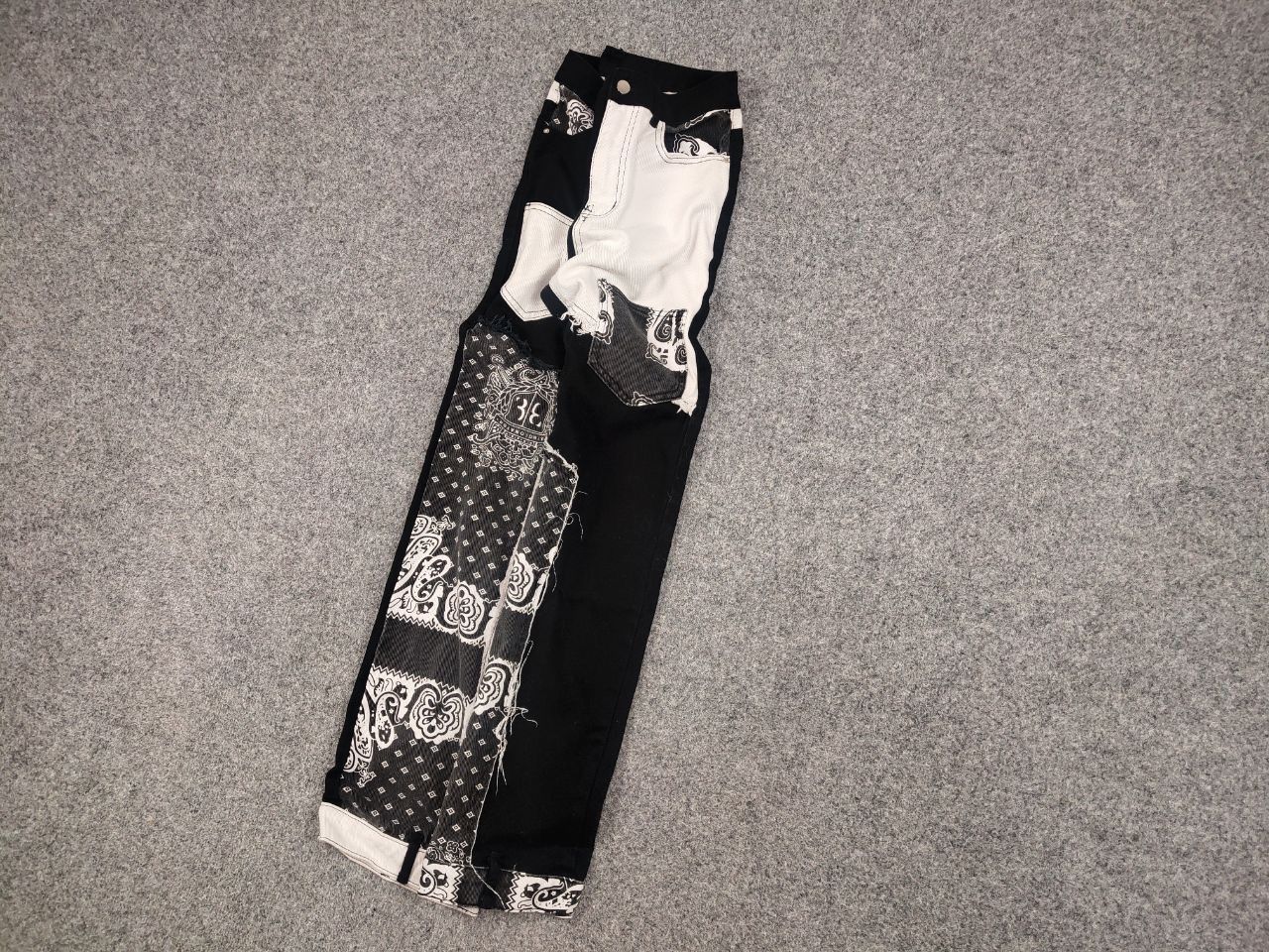 Japanese Brand Vintage Japan Style Patchwork Bandana Denim Jeans Y2K Style Size US 30 / EU 46 - 3 Thumbnail