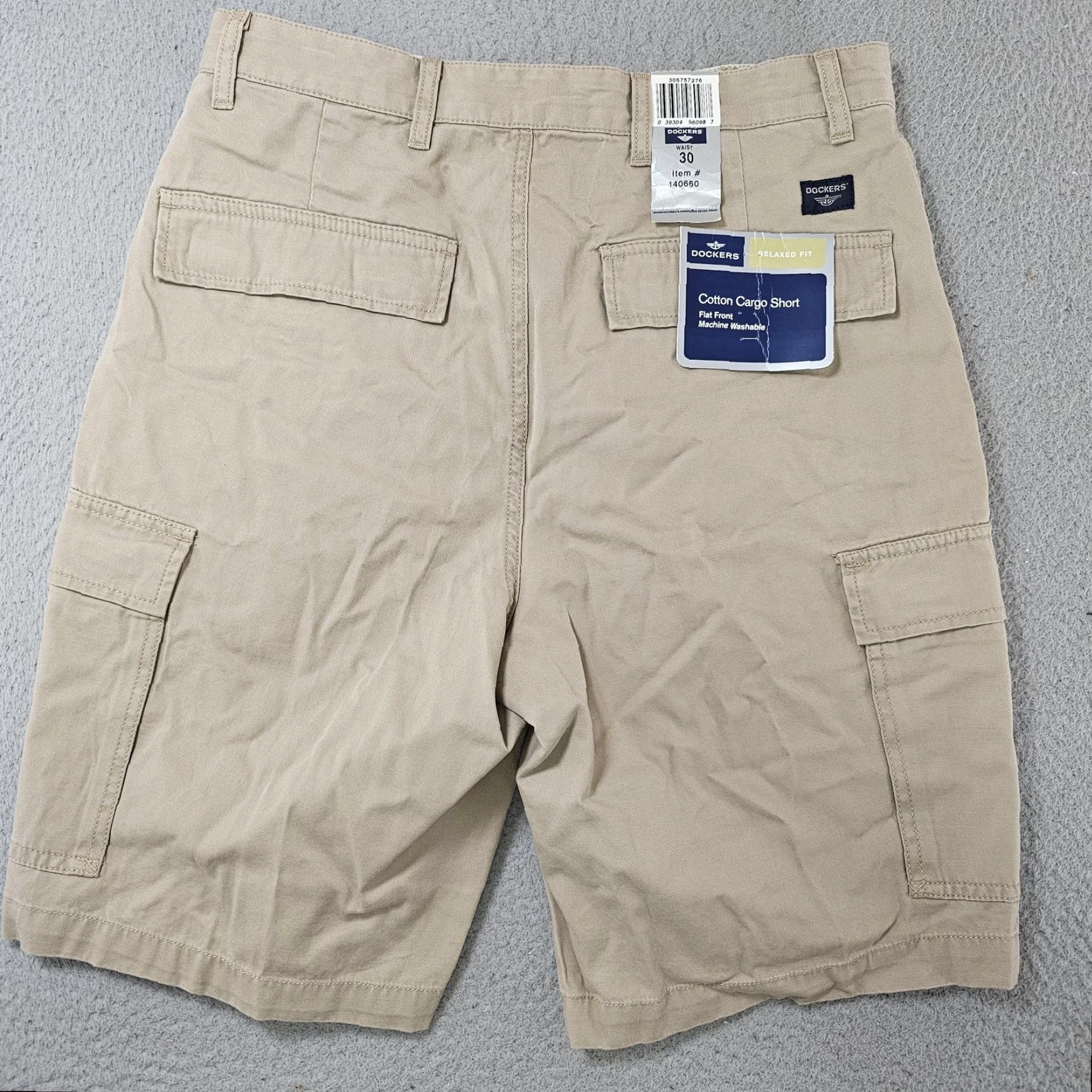 Dockers Dockers Cargo Shorts Mens 30 Beige Relaxed Fit 10 Inseam Casual Cotton Front Pocket Decorated with Dockers Logo Size US 30 / EU 46 - 4 Thumbnail