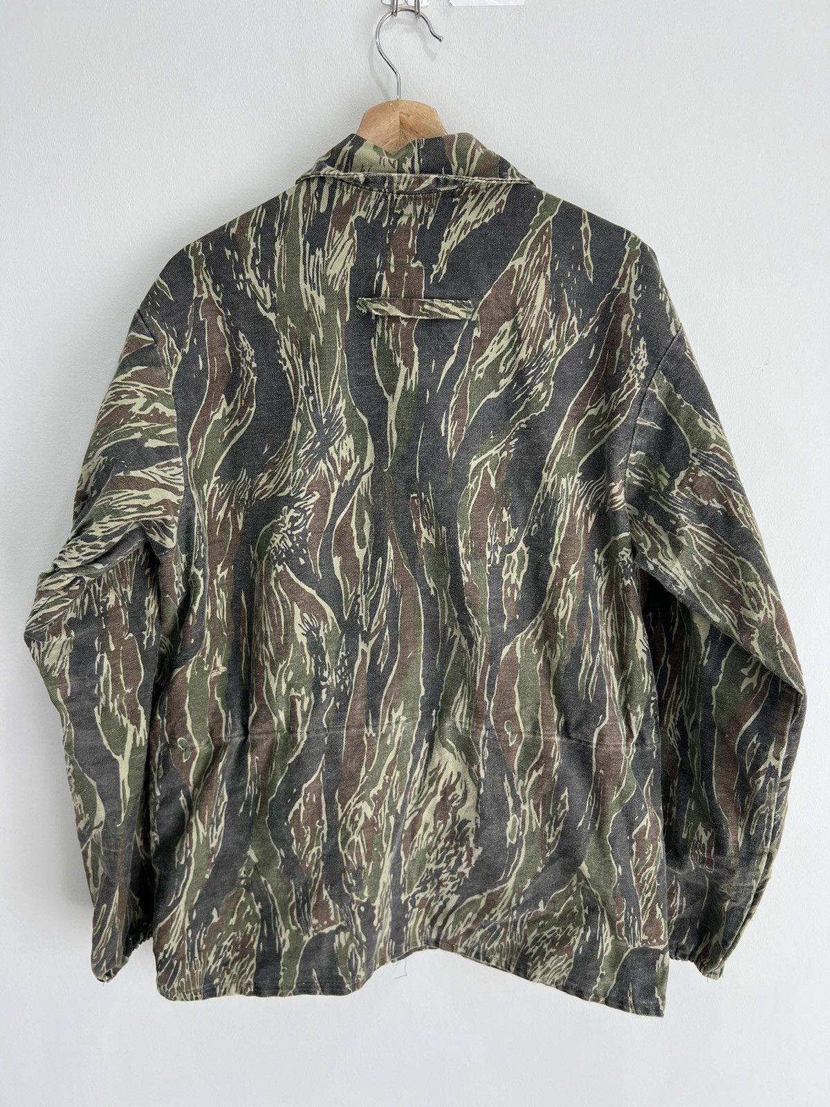 Vintage Vintage Tiger Camo Light Jacket Striped Size US XL / EU 56 / 4 - 3 Thumbnail