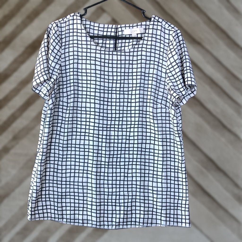 Loft LOFT Ann Taylor Womens Blouse White Black Short Sleeve Round Neck Medium Size M / US 6-8 / IT 42-44 - 1 Thumbnail