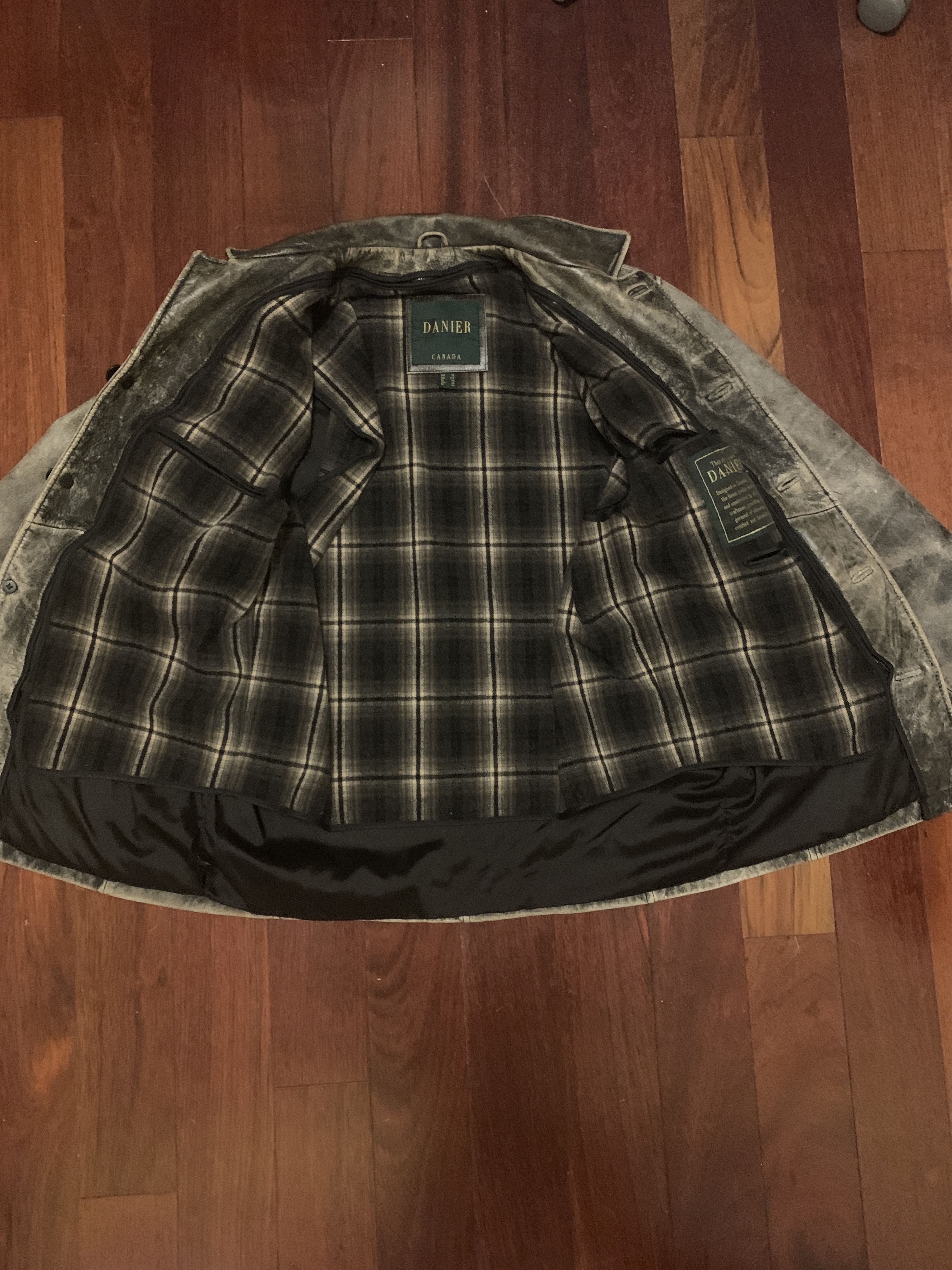 Danier Vintage Danier Genuine Leather Jacket (Washed Gray, S) Size US S / EU 44-46 / 1 - 3 Thumbnail