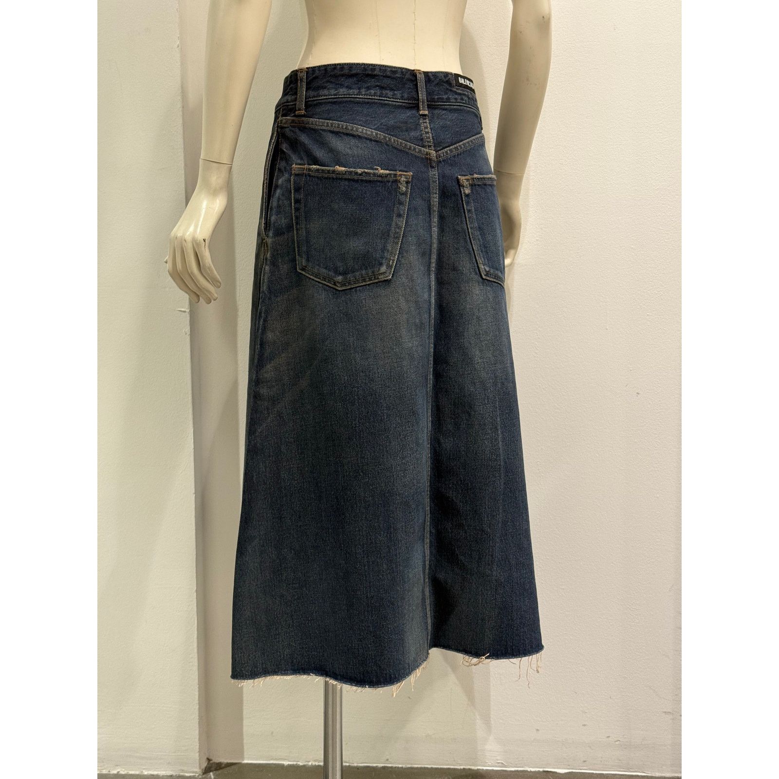 Balenciaga 2020 Balenciaga faded wide skirt Size 27" / US 4 / IT 40 - 5 Thumbnail