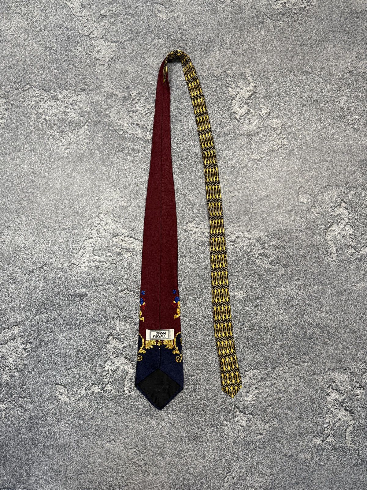 Versace GIANNI VERSACE TIE FULL LOGO 100% SILK VINTAGE Size ONE SIZE - 4 Thumbnail