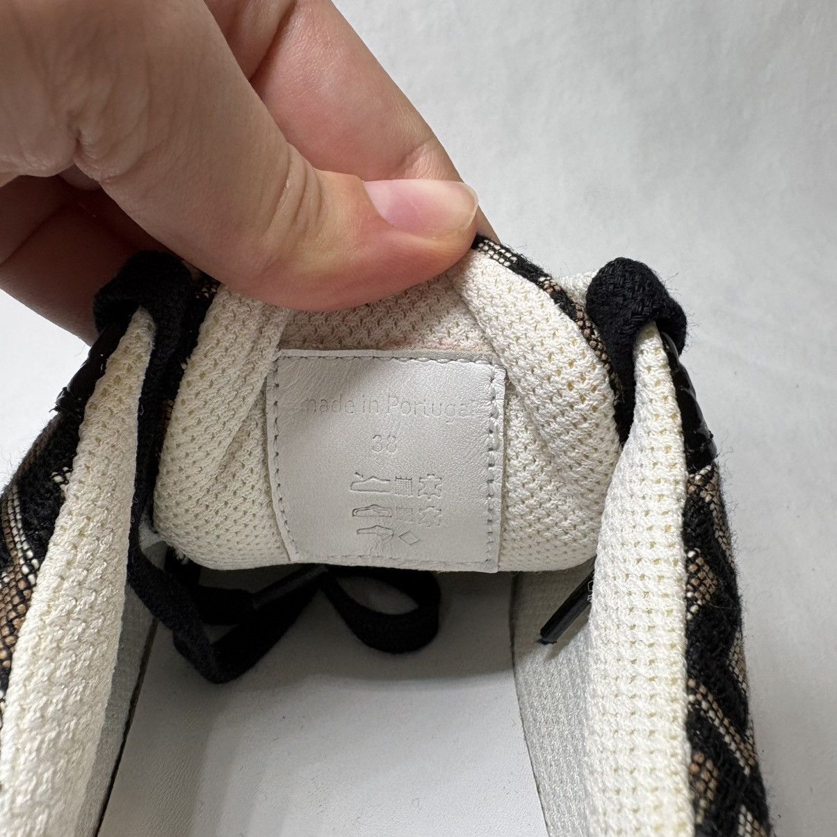 Longchamp AUTHENTIC Longchamp Sneakers Size US 8 / IT 38 - 11 Thumbnail