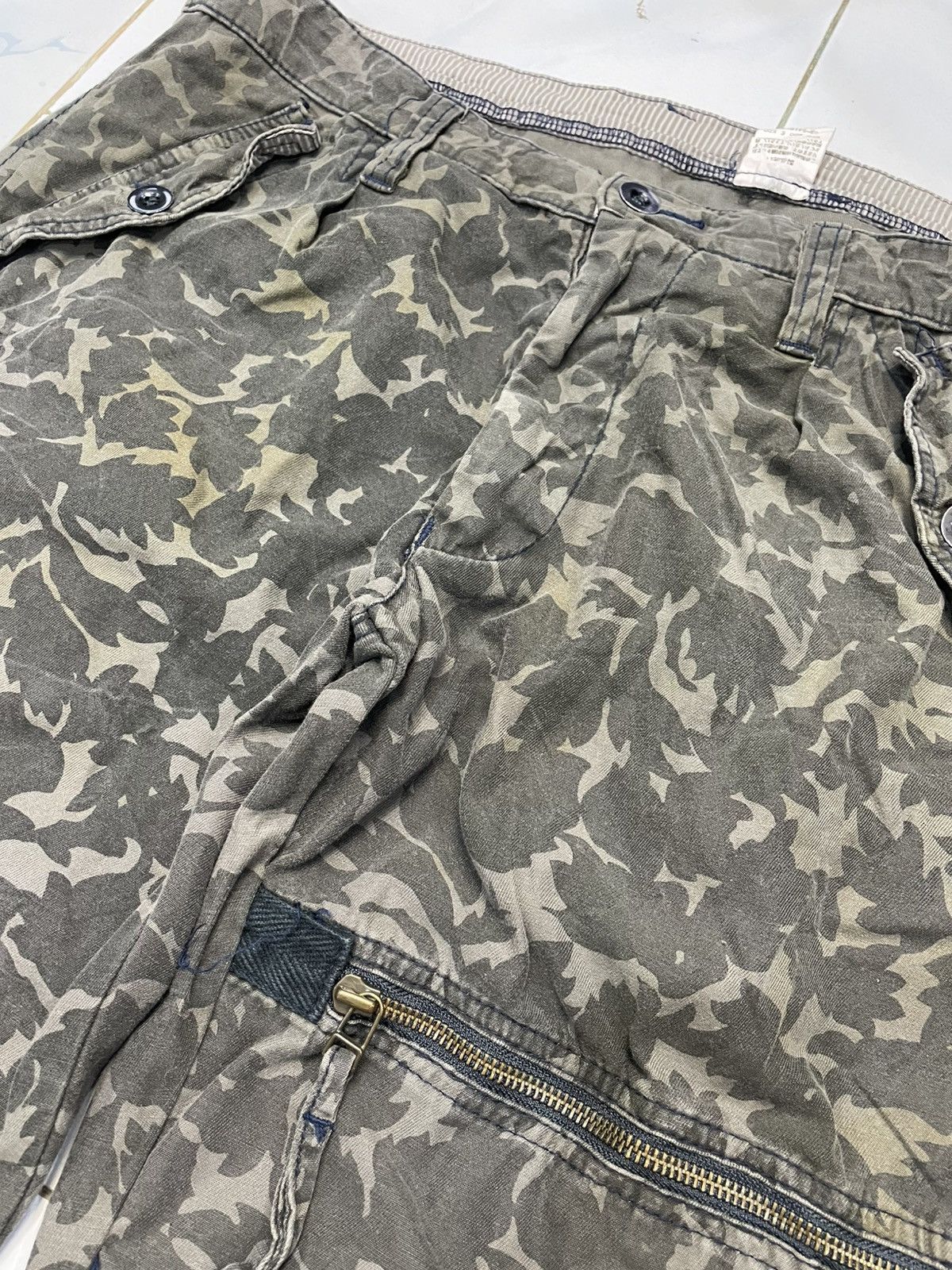 Japanese Brand Japanese Brand Camo Monkey Pants Size US 34 / EU 50 - 5 Thumbnail