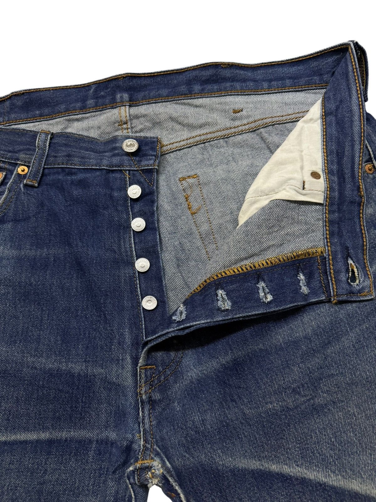 Levi's Vintage Levi’s 501 Denim Jeans | Regular Straight Fit | W37 Size US 37 - 9 Thumbnail