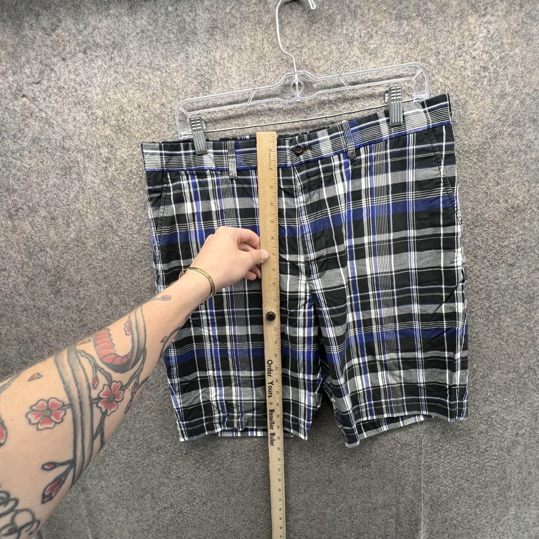 Polo Ralph Lauren Polo Golf Ralph Lauren Shorts Mens 33 Plaid Chino 10 Inseam Casual Blue Multicolor Pocketed Slim Front Mens Clothing Size US XS / EU 42 / 0 - 5 Thumbnail