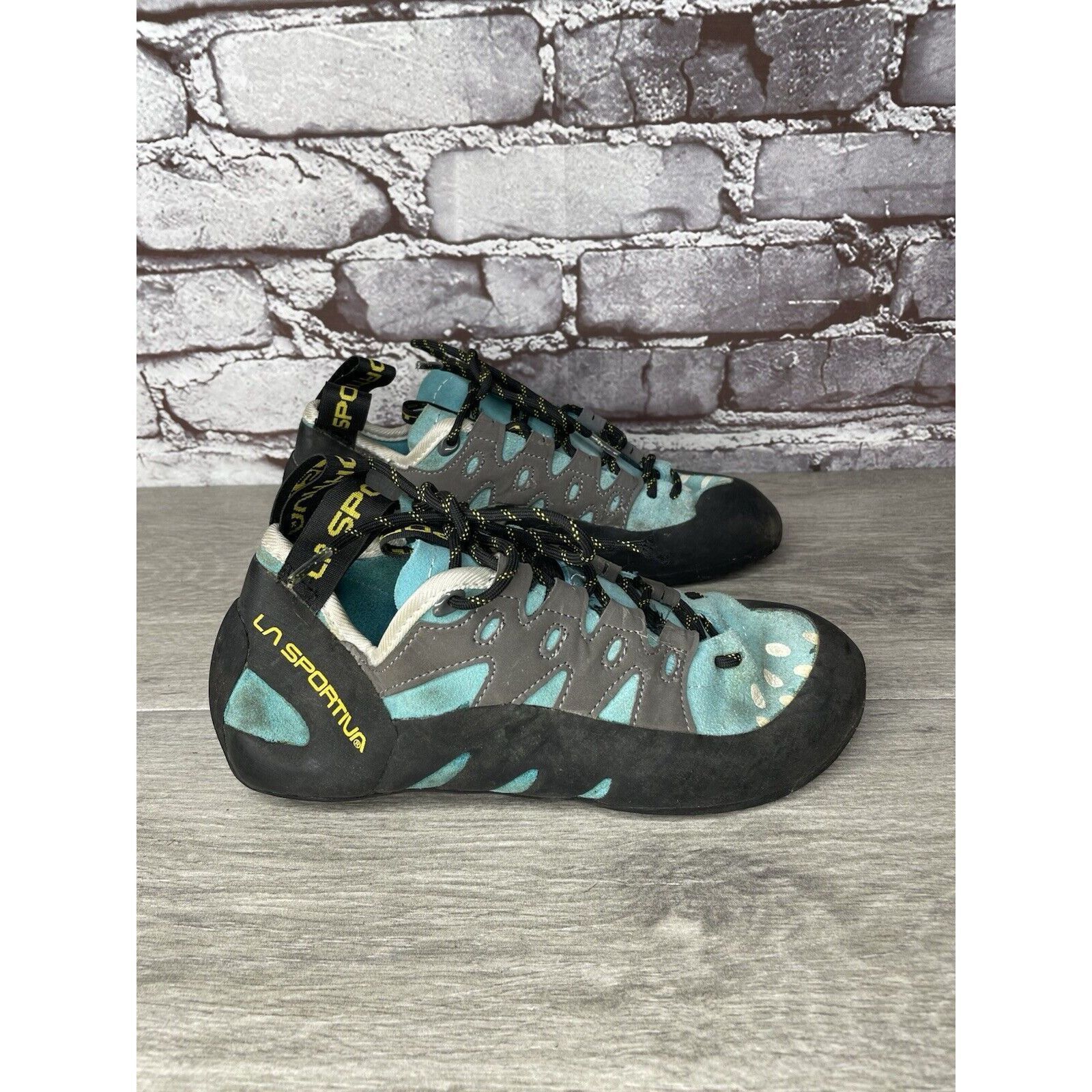 La Sportiva La Sportiva Tarantulace Rock Climbing Blue Gray Lace Up Shoe Size US 6 / EU 39 - 21 Thumbnail