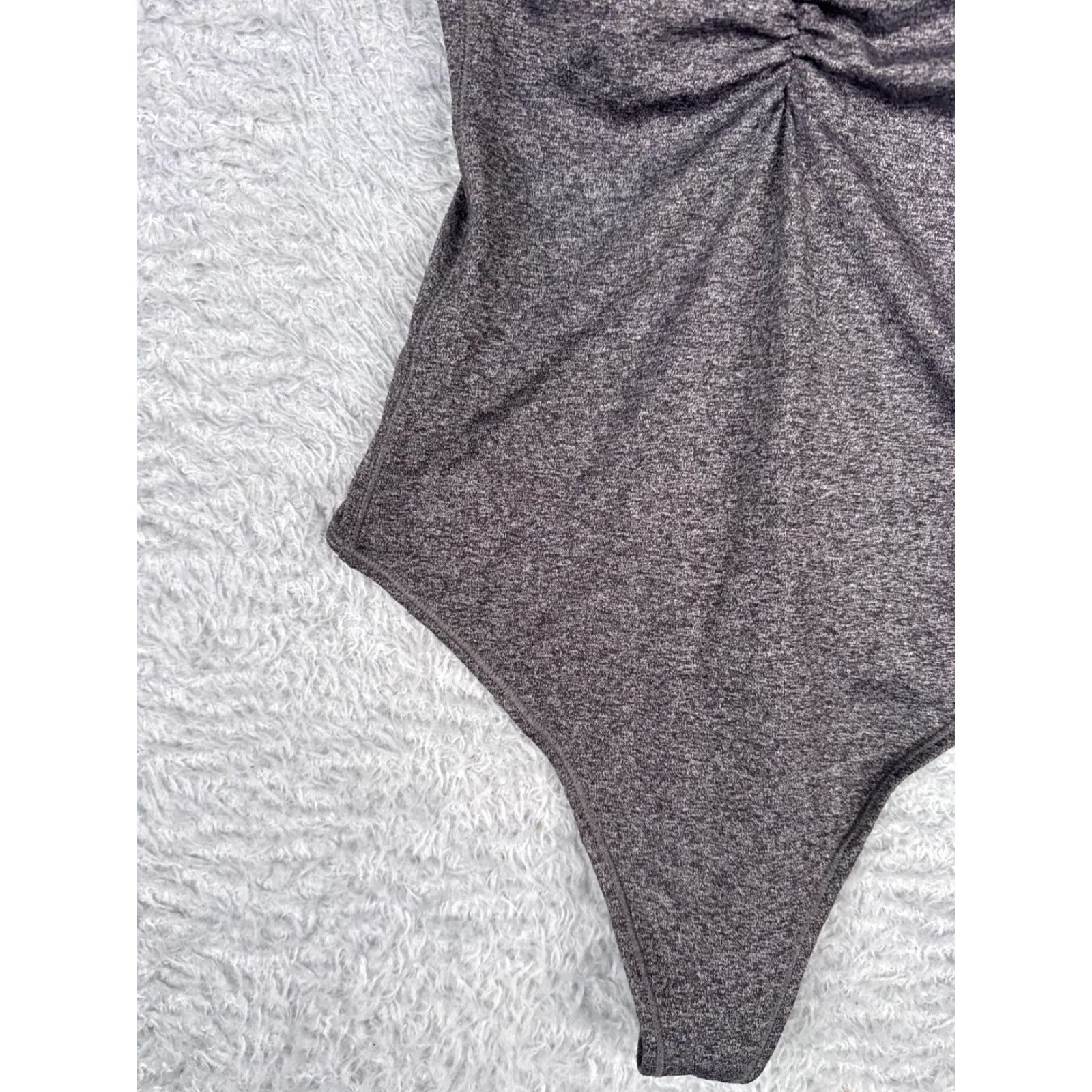 Lululemon Lululemon Bodysuit Women Regular Size 2 Gray Yoga Gym Sleeveless V-Neck Heathered Nulu Fabric Size XS / US 0-2 / IT 36-38 - 5 Thumbnail