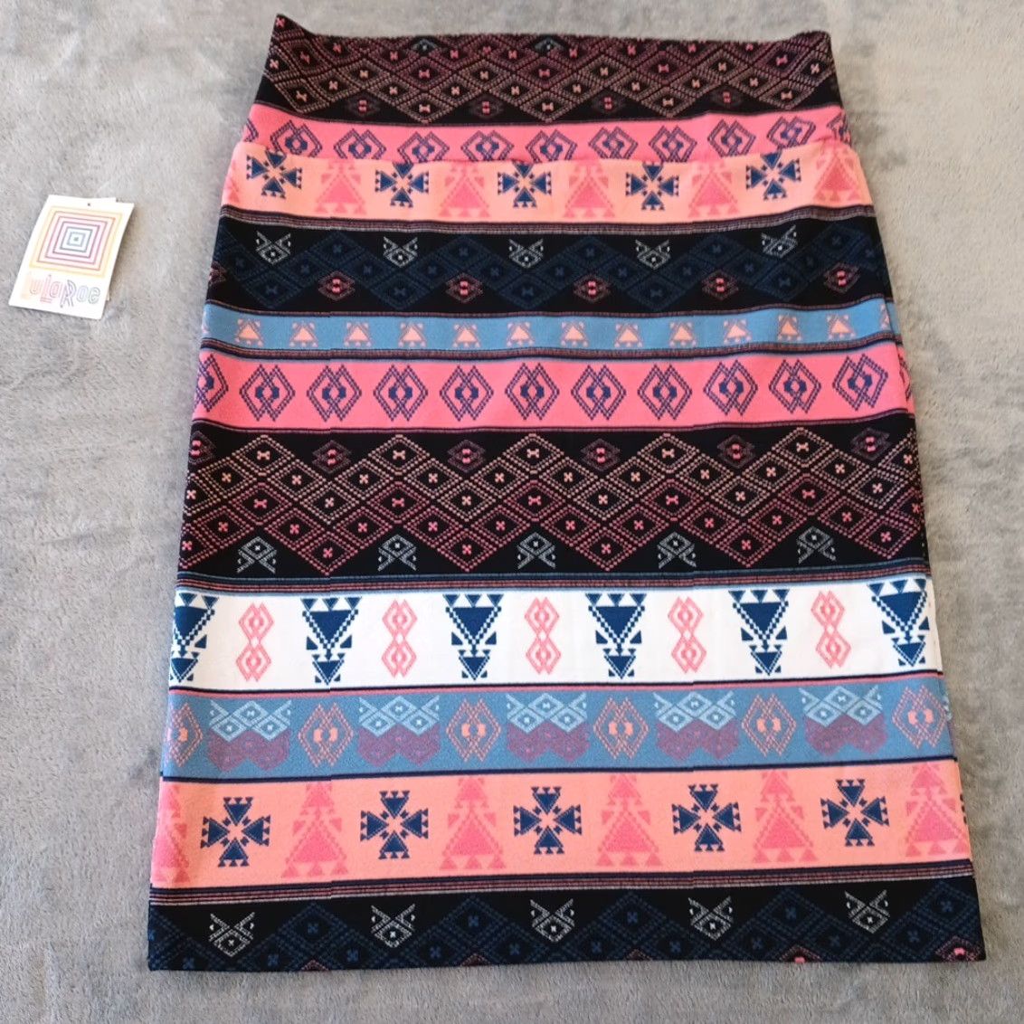 Vintage LuLaRoe Skirt Knee Length L Pink Geometric Stretch Pencil Casual Women Regular Size 36" / US 14 / IT 50 - 4 Thumbnail