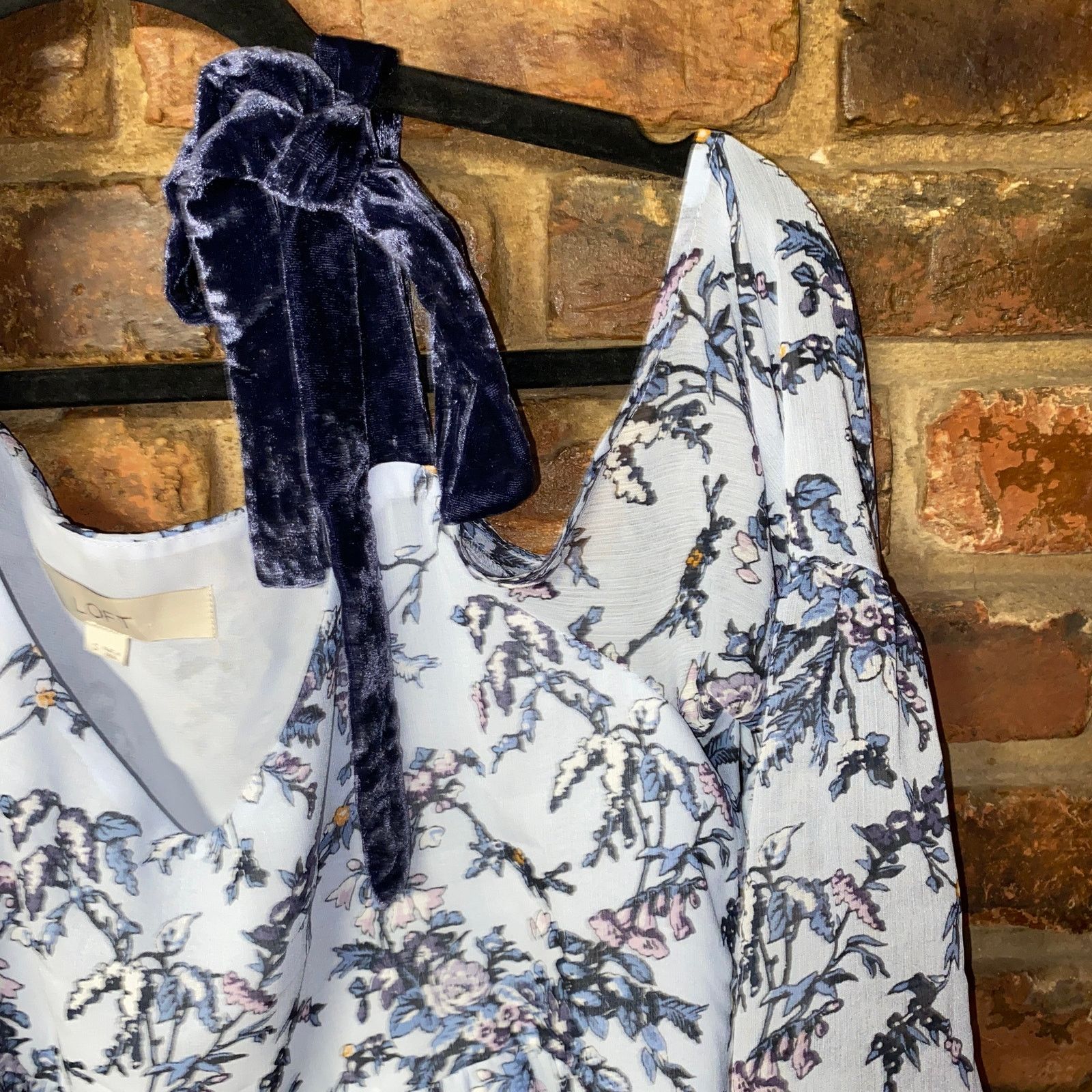 Loft Ann Taylor LOFT Blue Floral Cold Shoulder Tie Blouse Small Size S / US 4 / IT 40 - 3 Thumbnail
