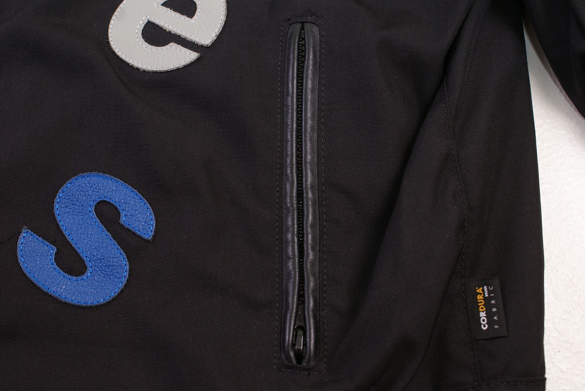 Supreme × Vanson Leathers 2020 Vanson Leathers x Supreme Letters Cordura Jacket Black Size US XL / EU 56 / 4 - 3 Thumbnail