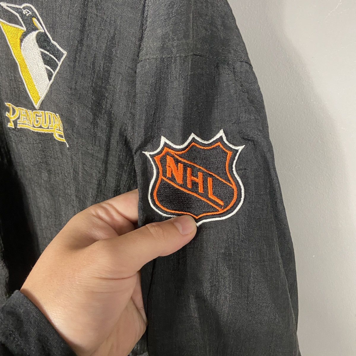 NHL × Starter × Vintage Vintage Starter Boston Penguins NHL hockey jacket Size US XL / EU 56 / 4 - 5 Thumbnail