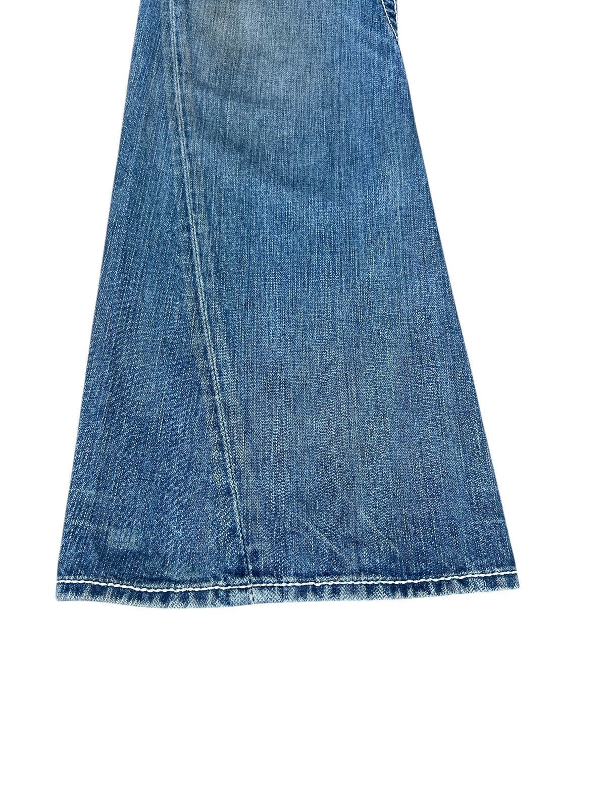 True Religion VTG Y2K True Religion Joey Big T Distress Denim Flare Jeans Size US 30 / EU 46 - 10 Thumbnail