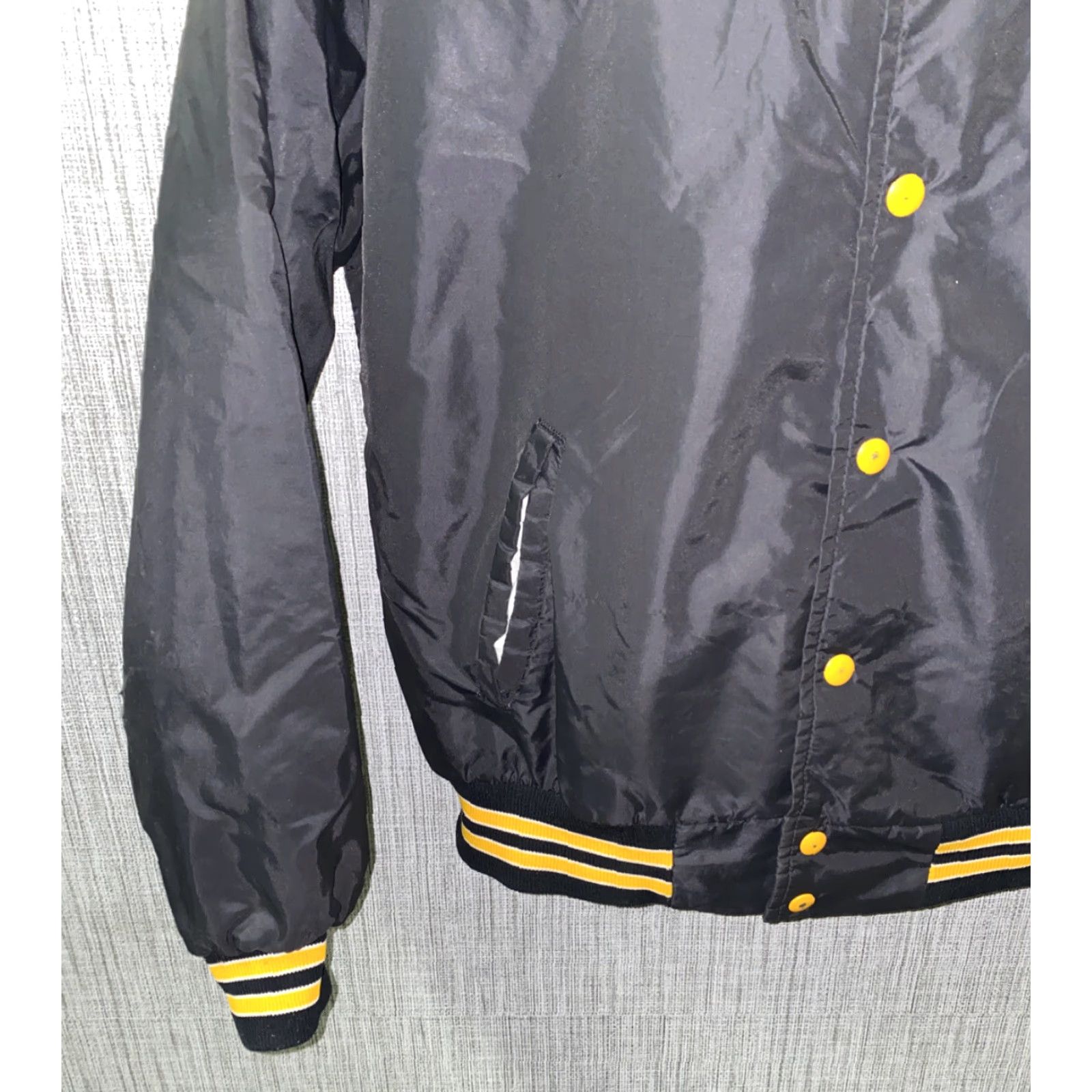 Vintage VINTAGE Rennoe Mens Jacket Snap Button Lined Fleece Black Yellow Size L Size US L / EU 52-54 / 3 - 4 Thumbnail