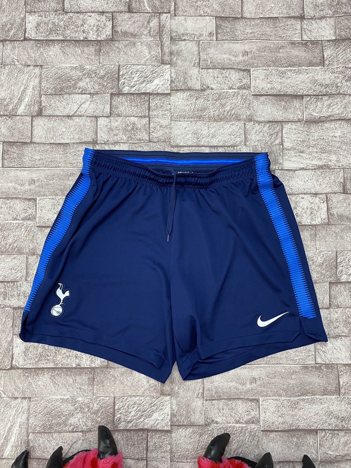 Nike × Vintage Y2k Nike Tottenham Hotspur 2016\2017 3rd shorts ( Size M) Size US 32 / EU 48 - 1 Thumbnail