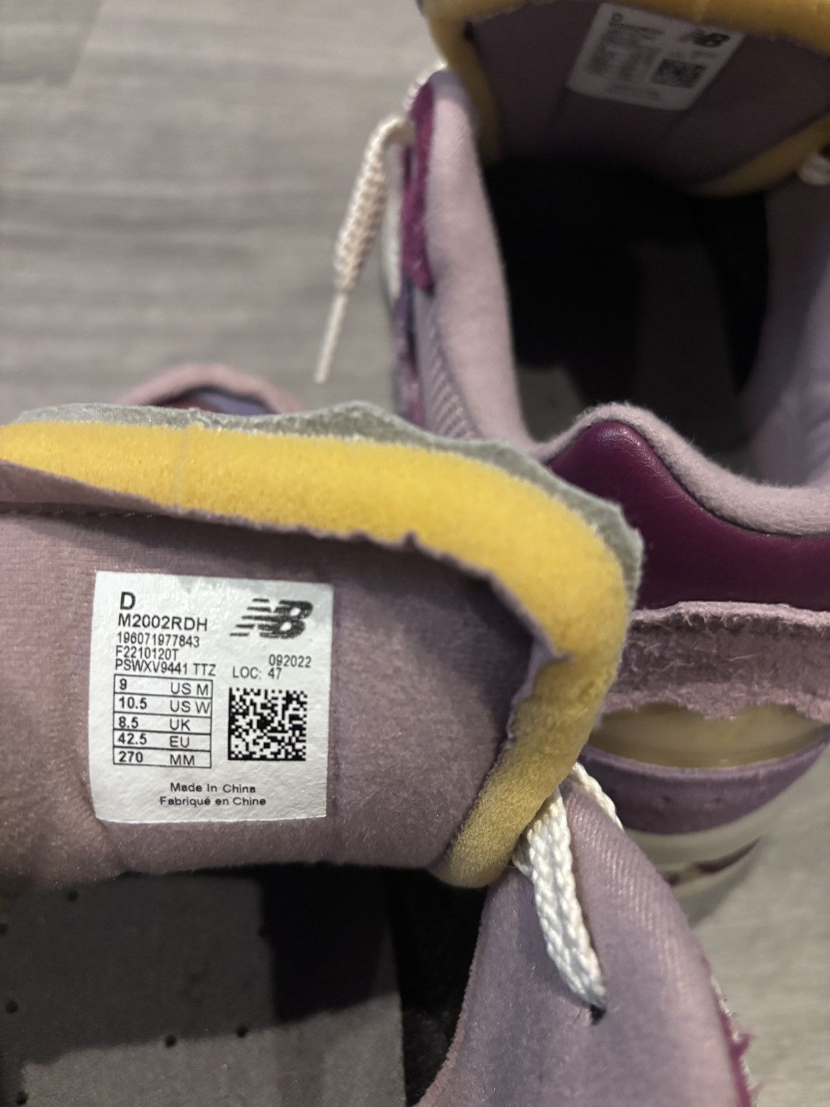 New Balance New Balance 2002R Protection Pack Pink Size US 9 / EU 42 - 5 Thumbnail
