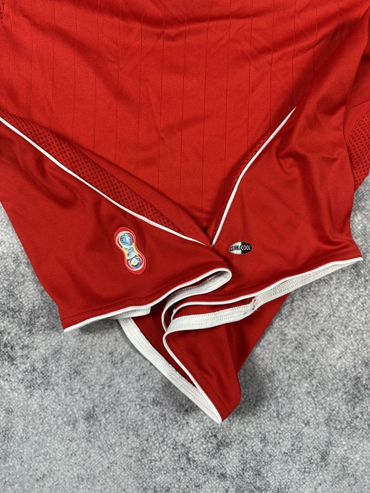 Adidas Vintage Adidas Liverpool 06/07 soccer jersey Blokecore M Y2K Size US L / EU 52-54 / 3 - 3 Thumbnail