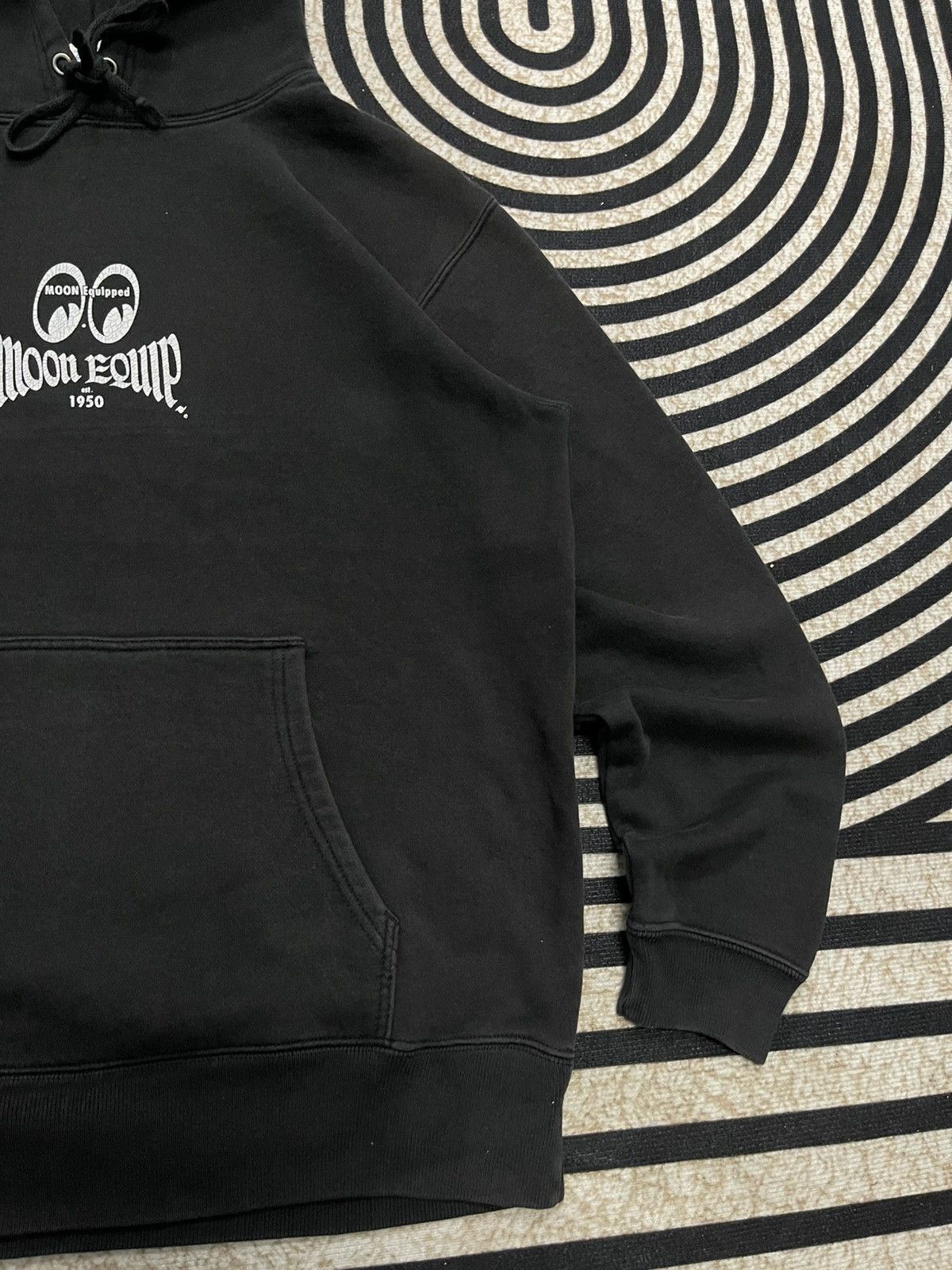 Japanese Brand 2000s MOONEYES BANDANA CROSS DESIGN RARE PULLOVER HOODIE Size US M / EU 48-50 / 2 - 4 Thumbnail
