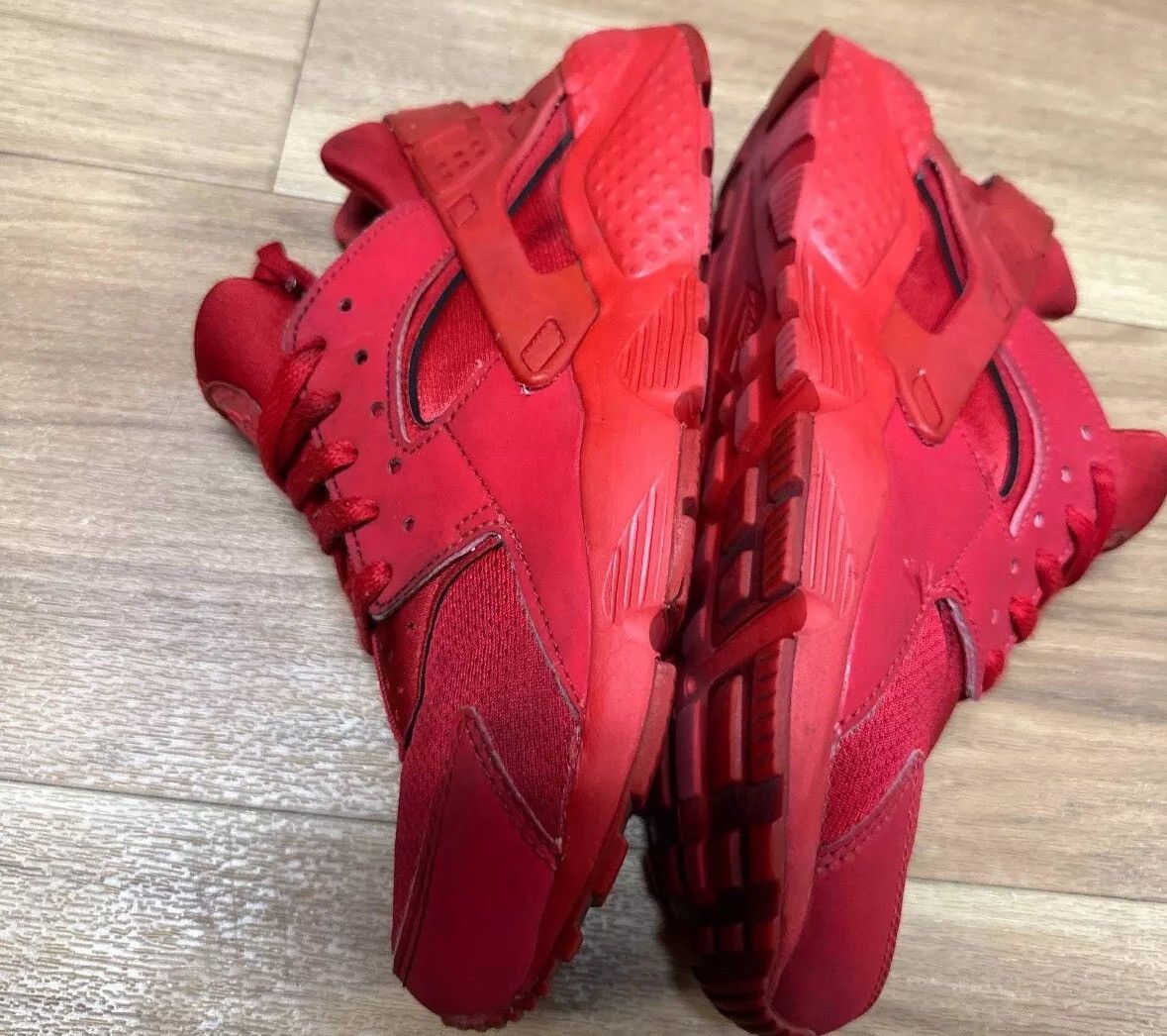 Nike Nike Huarache Run Low Triple Red Size US 7 / EU 40 - 7 Thumbnail