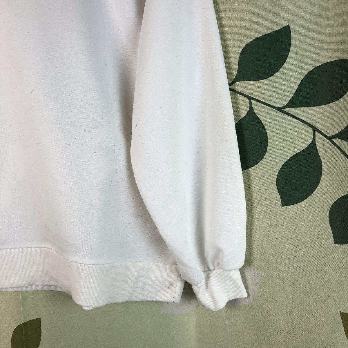 Anime × Japanese Brand Crayon Shinchan White vintage Sweathshirt #7464 Size US M / EU 48-50 / 2 - 7 Thumbnail