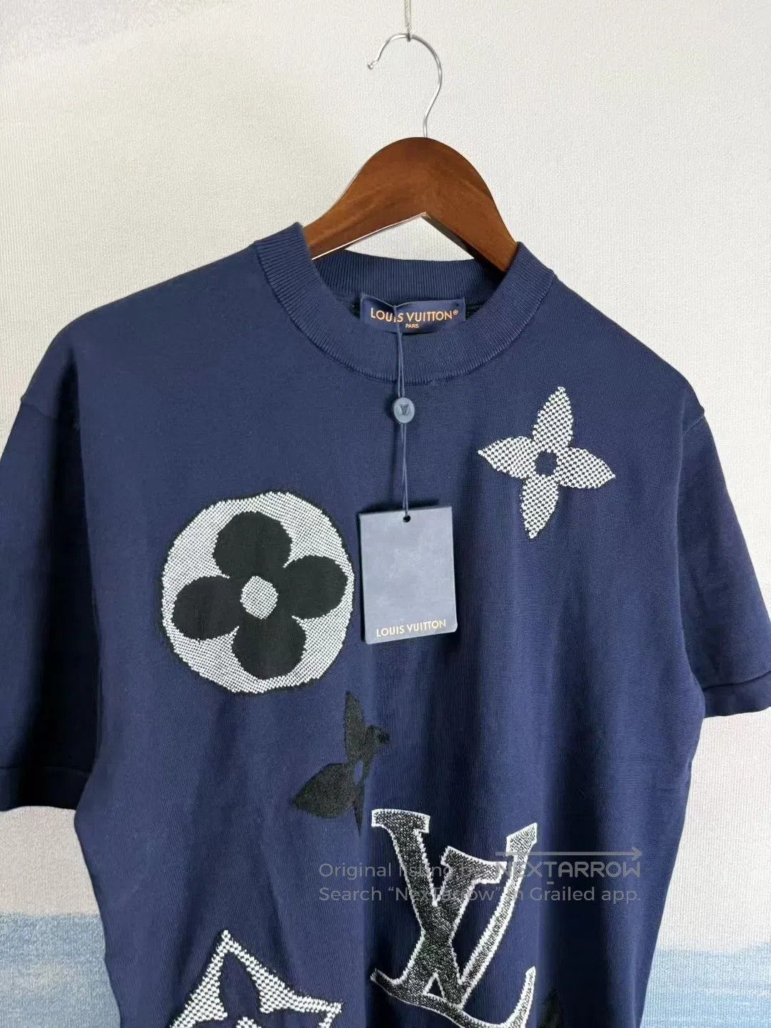 Louis Vuitton Louis Vuitton Navy Blue Embossed Floral Knit Short Sleeve Size US M / EU 48-50 / 2 - 3 Thumbnail