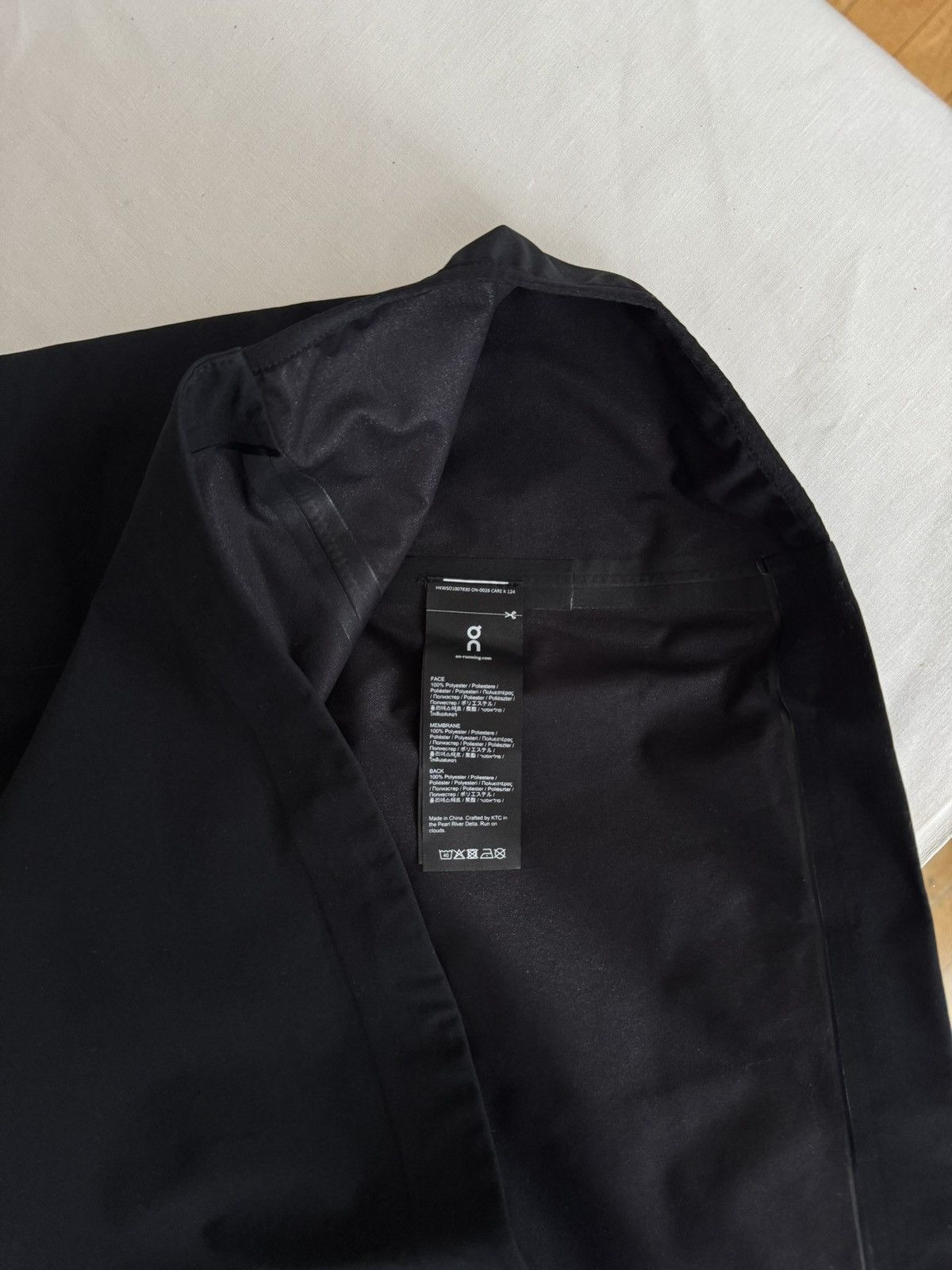 On Waterproof Anorak Size US M / EU 48-50 / 2 - 6 Thumbnail