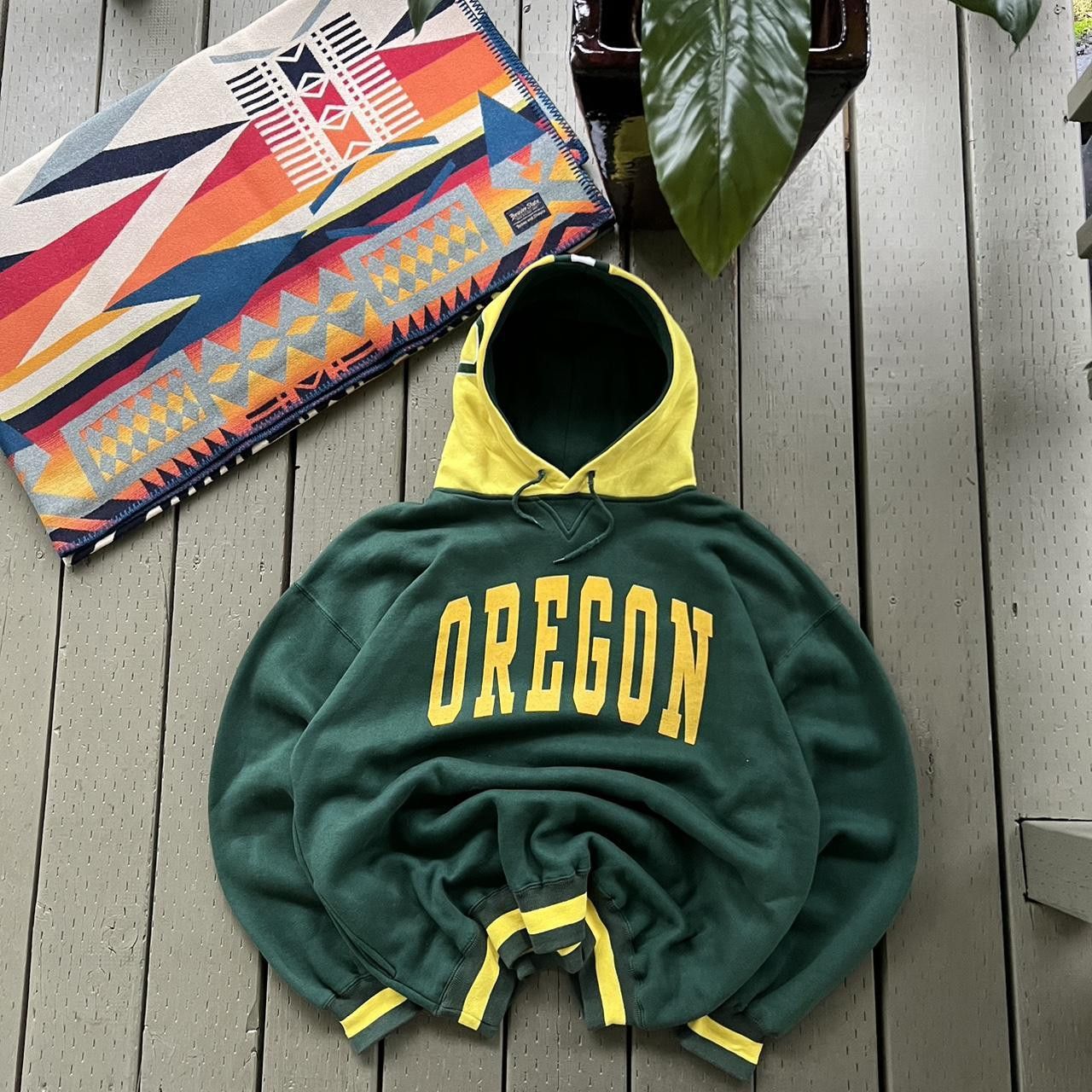 Vintage Vintage Oregon Ducks Sweatshirt Size US XL / EU 56 / 4 - 3 Thumbnail