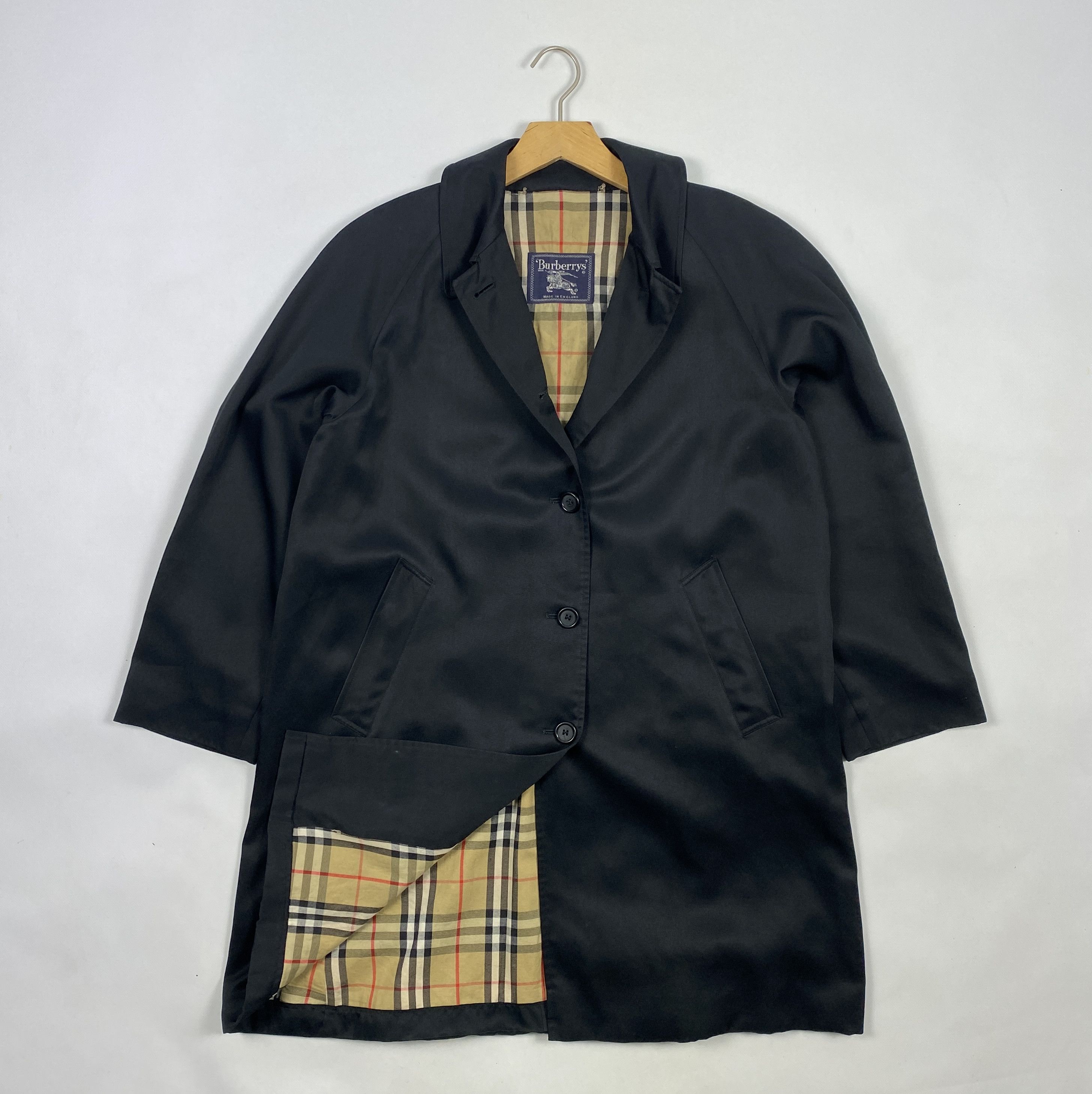 Burberry × Vintage Women`s Vintage Burberrys Black Mini Trench Coat Size 12 Size M / US 6-8 / IT 42-44 - 1 Thumbnail