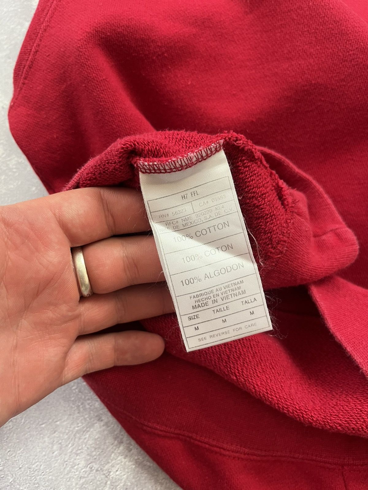 Nike Vintage Nike Y2K Sweatshirt Red Size US M / EU 48-50 / 2 - 7 Thumbnail