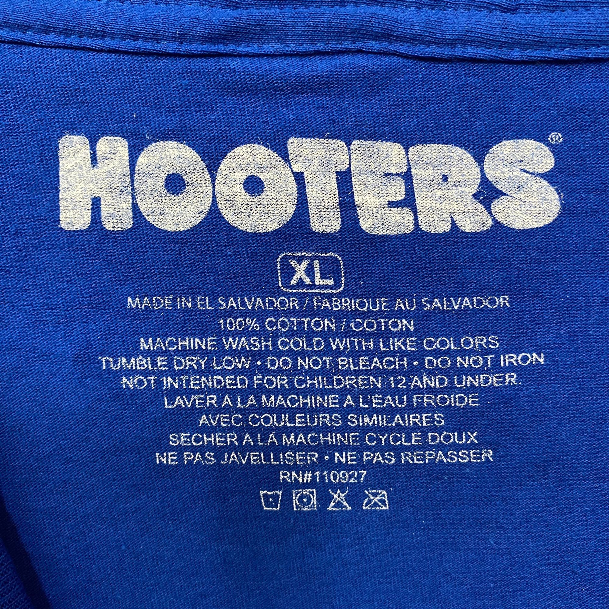 Other Hooters Racing Team Race Car Number 9 Graphic Design T-Shirt Size US XL / EU 56 / 4 - 4 Thumbnail