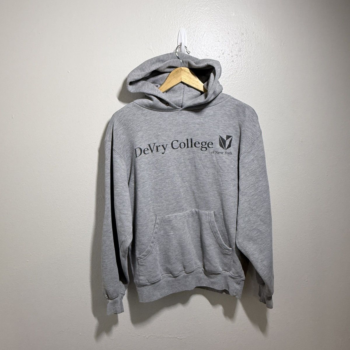 Jansport S devry college of new york hoodie jansport tag Size US S / EU 44-46 / 1 - 1 Thumbnail