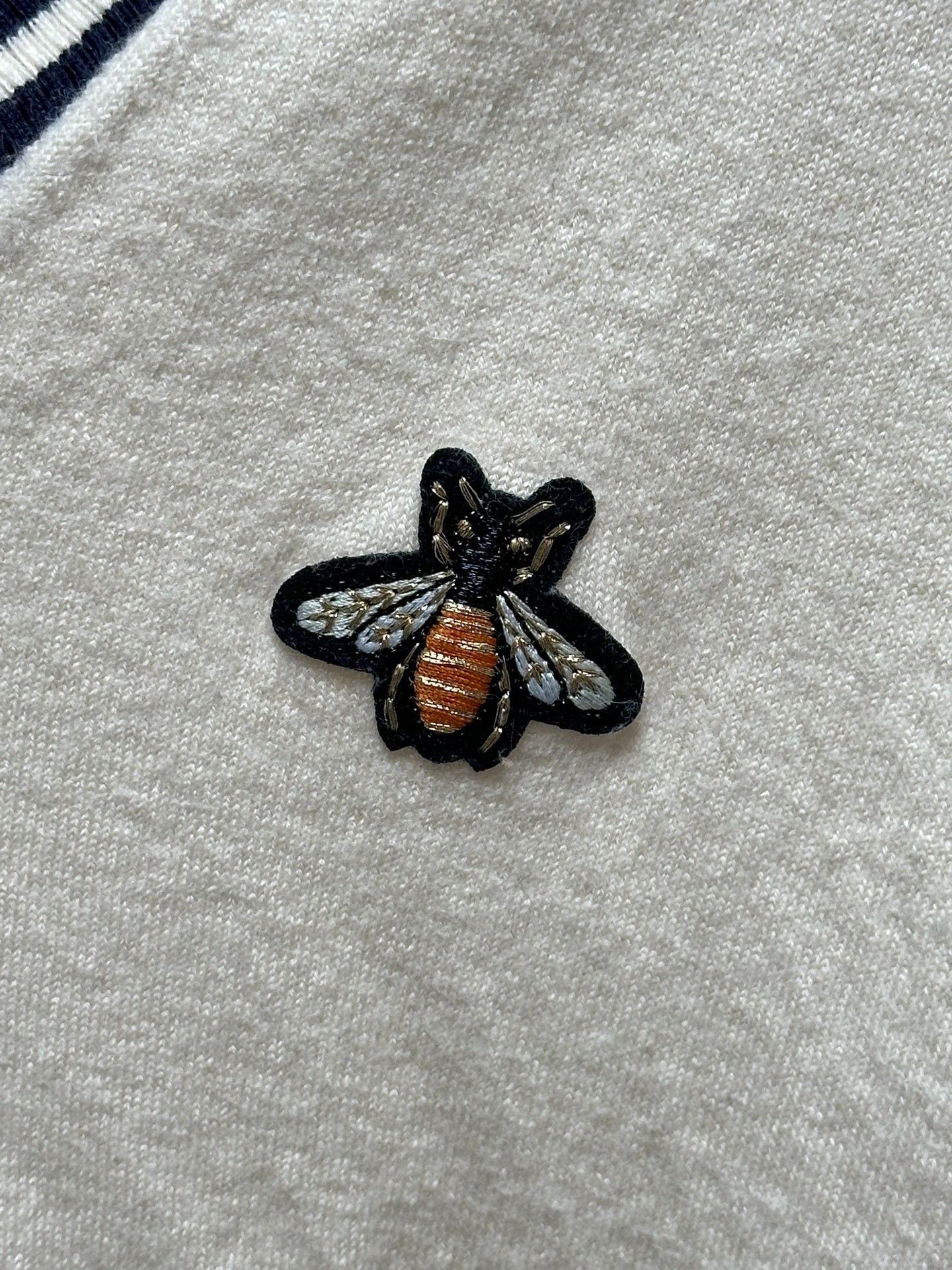 Gucci Gucci Little Bee Embroidery College Style Thin Sweater Size US L / EU 52-54 / 3 - 3 Thumbnail
