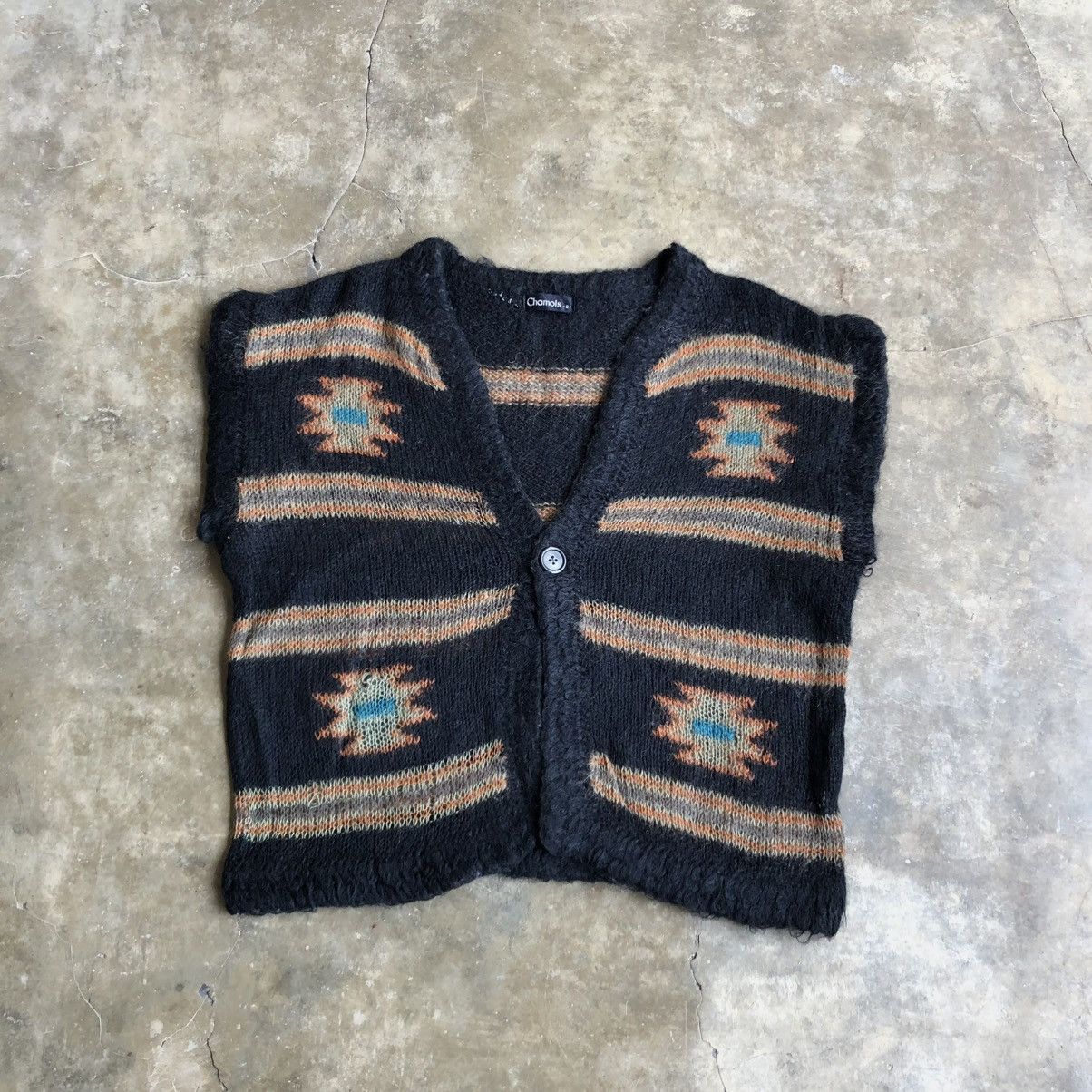 Japanese Brand 2000s Chamois Navajo Motif Mohair Wool Knit Vest Black Size US L / EU 52-54 / 3 - 1 Thumbnail