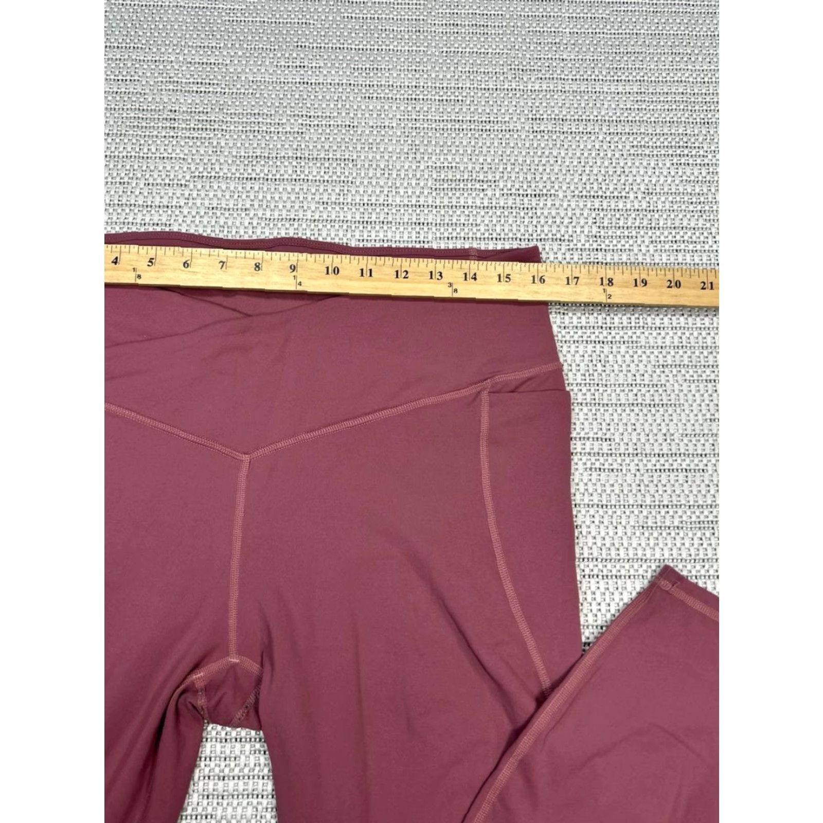 Logo 7 Pure Luxe Leggings Womens XL Red Logo Mid Rise Athleisure Crossover 7 8 Inseam 24 in Nylon Polyester Spandex Size 40" / US 18 - 7 Thumbnail