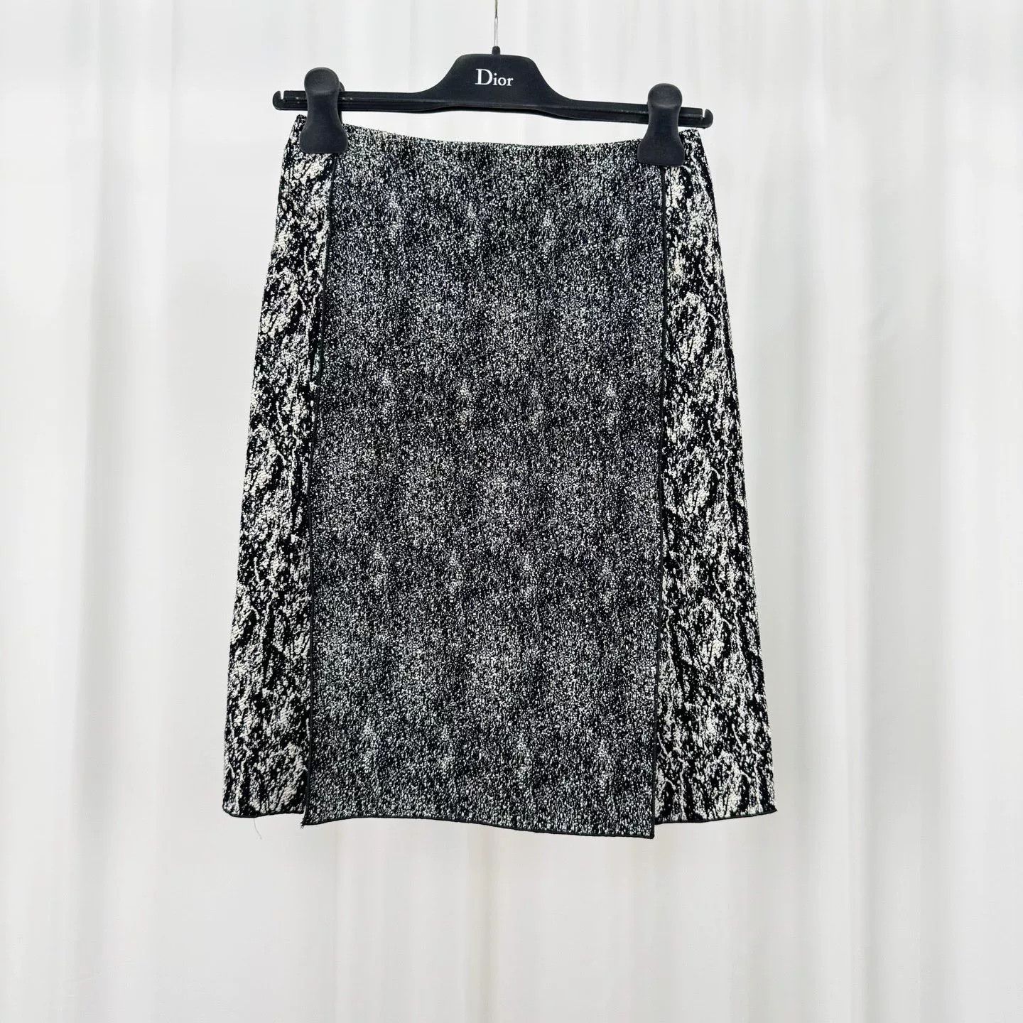Celine Celine Embroidered Floral Skirt Size 34" / US 12 / IT 48 - 1 Thumbnail