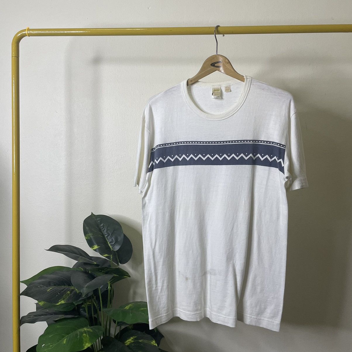 BARNS OUTFITTERS × Japanese Brand Barn Outfitters Crewneck T Shirt Made in Japan Size US M / EU 48-50 / 2 - 1 Thumbnail