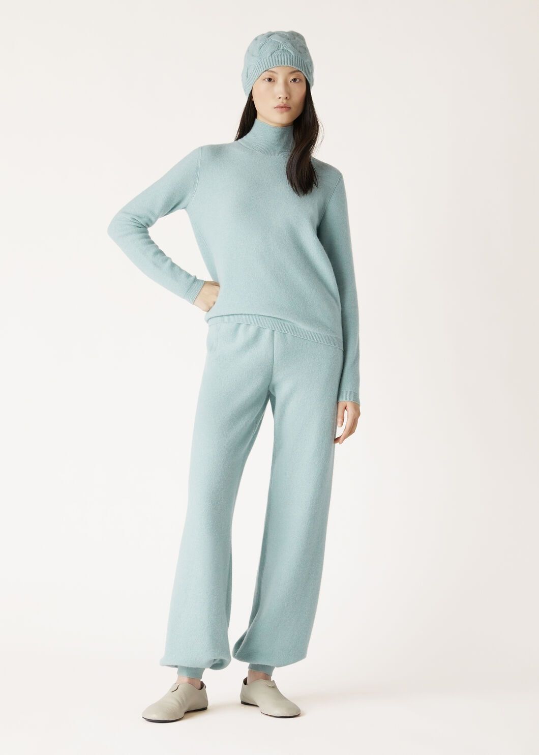 Loro Piana o1w1db10825 FAO2888 Alpe Turtleneck Sweater in Light Blue Size M / US 6-8 / IT 42-44 - 2 Thumbnail