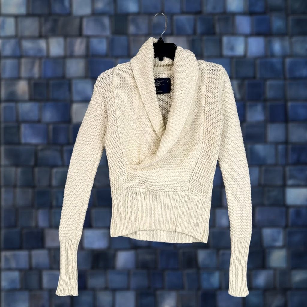 American Eagle Outfitters American Eagle Sweater Pullover Womens S White Chunky Cozy Size S / US 4 / IT 40 - 1 Thumbnail